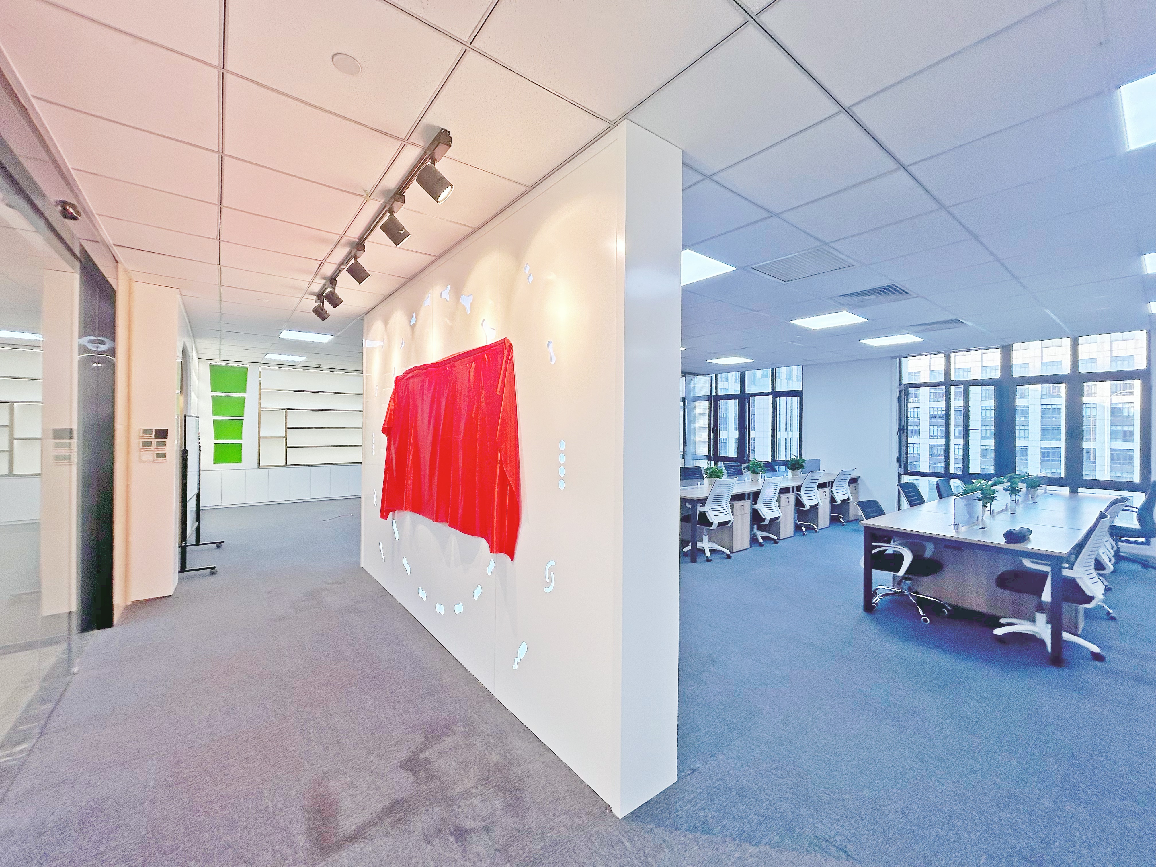 金虹桥龙湖虹桥天街260平米写字楼出租