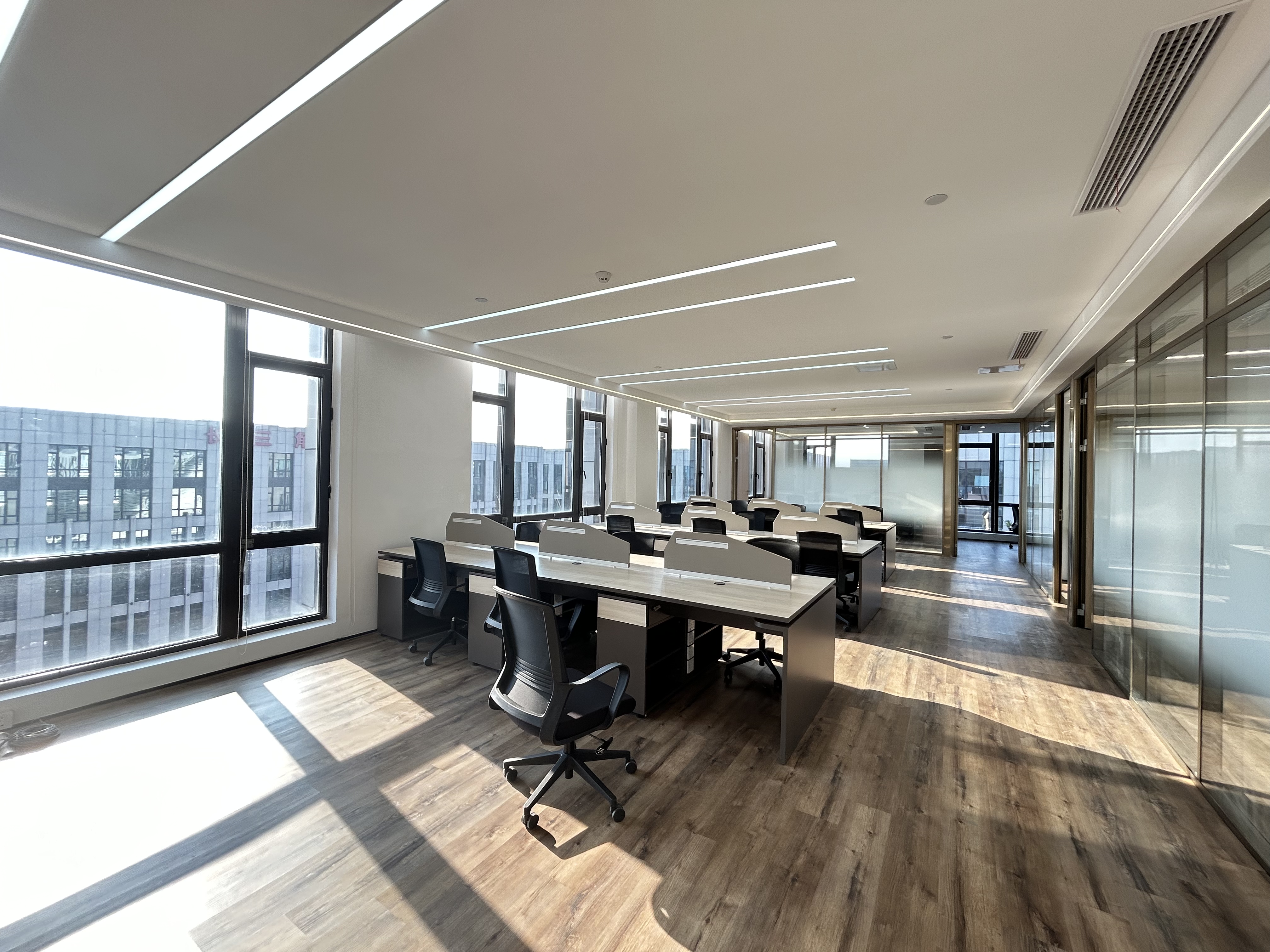 金虹桥龙湖虹桥天街220平米写字楼出租