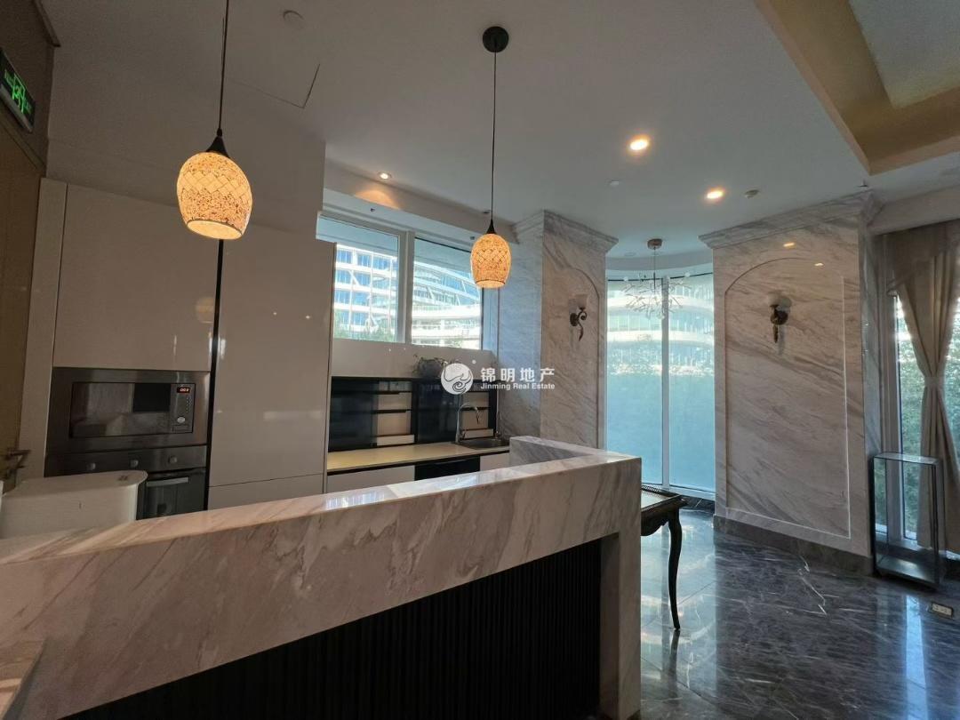 徐泾虹桥世界中心181平米写字楼出租