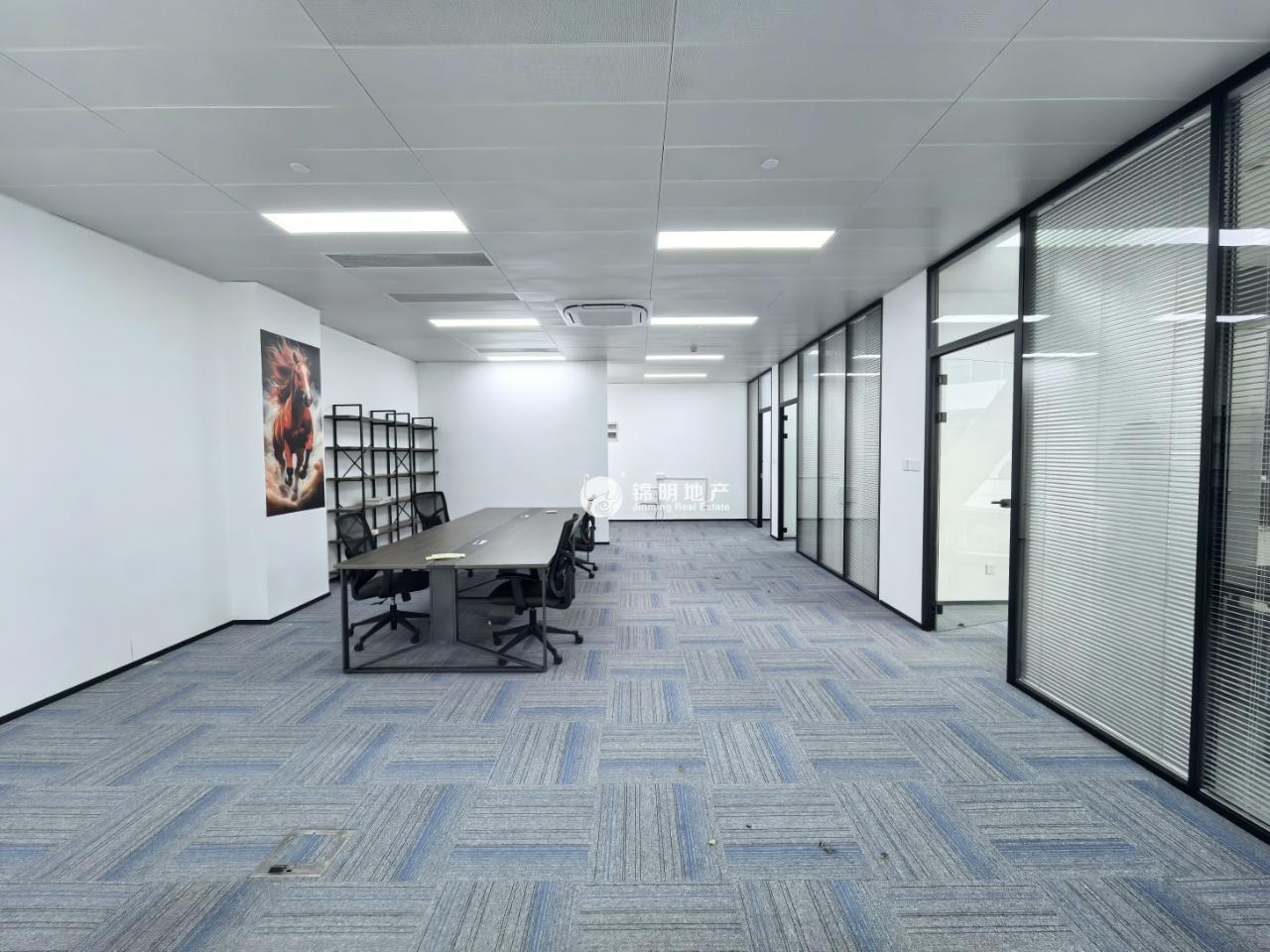 徐泾虹桥世界中心179平米写字楼出租