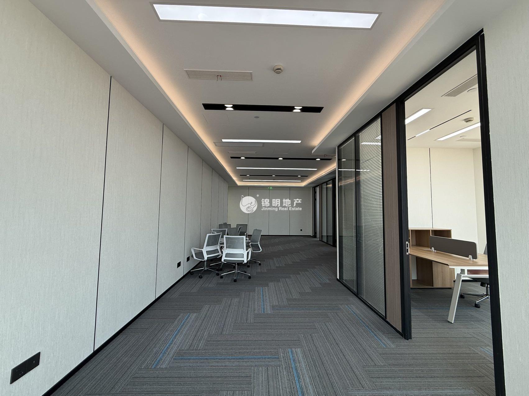 徐泾虹桥世界中心238平米写字楼出租