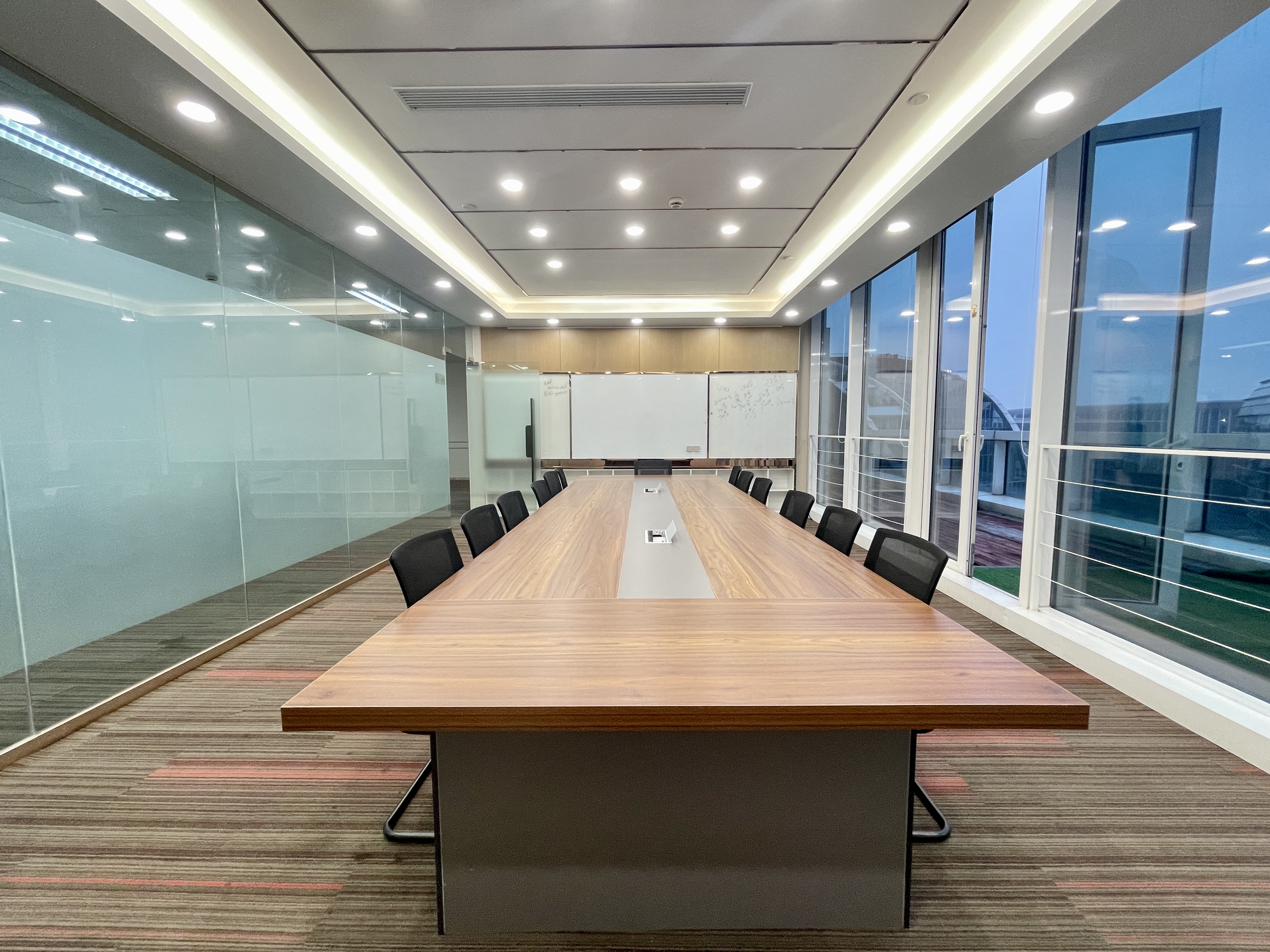 徐泾虹桥世界中心723平米写字楼出租