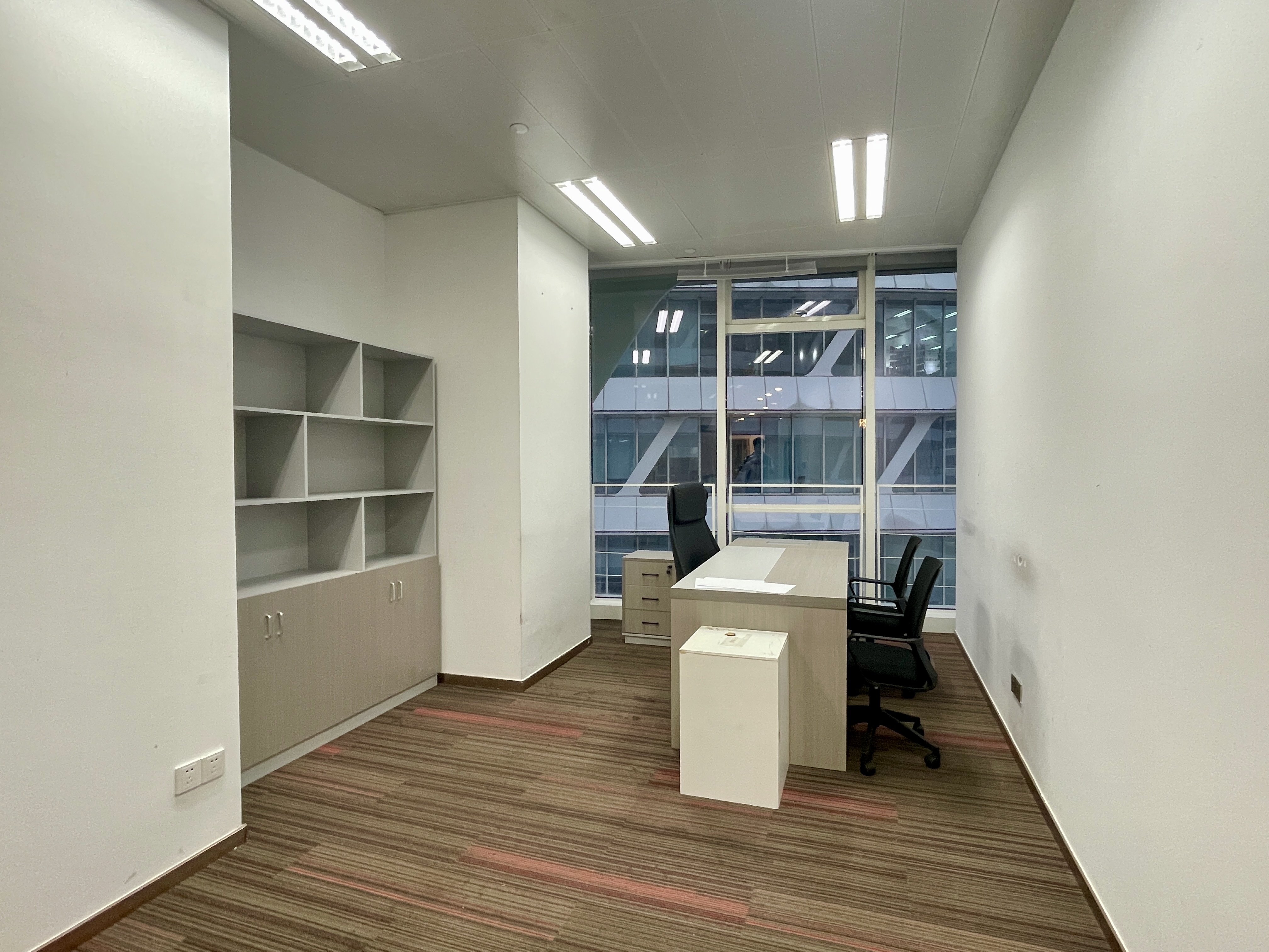 徐泾虹桥世界中心723平米写字楼出租