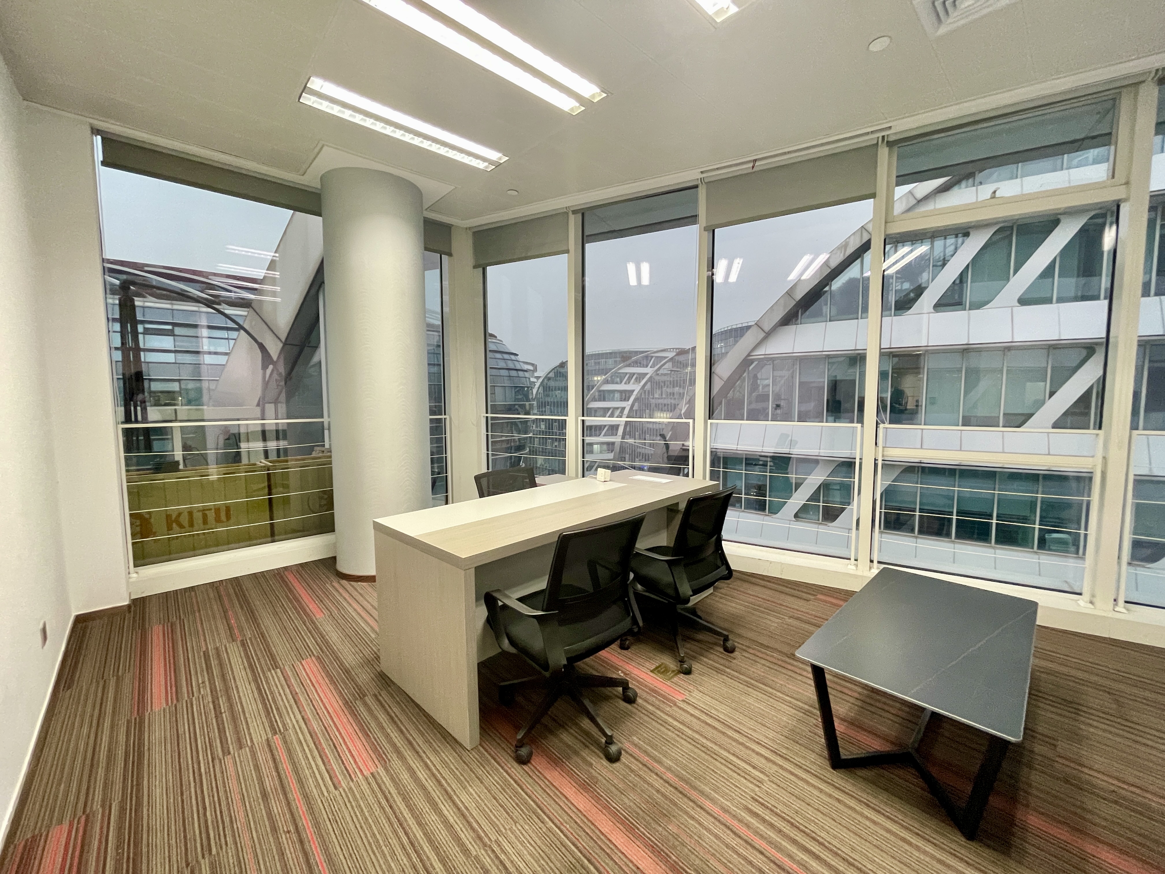 徐泾虹桥世界中心723平米写字楼出租