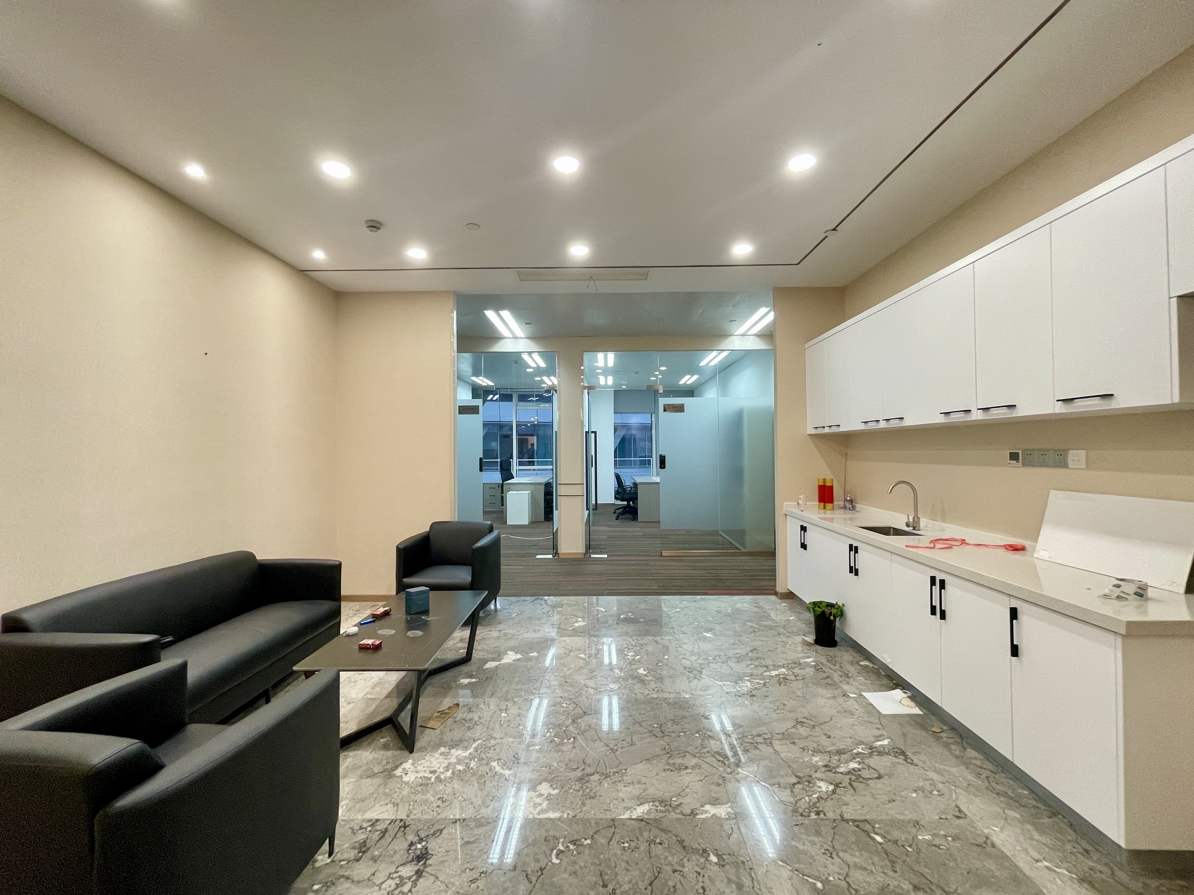 徐泾虹桥世界中心723平米写字楼出租