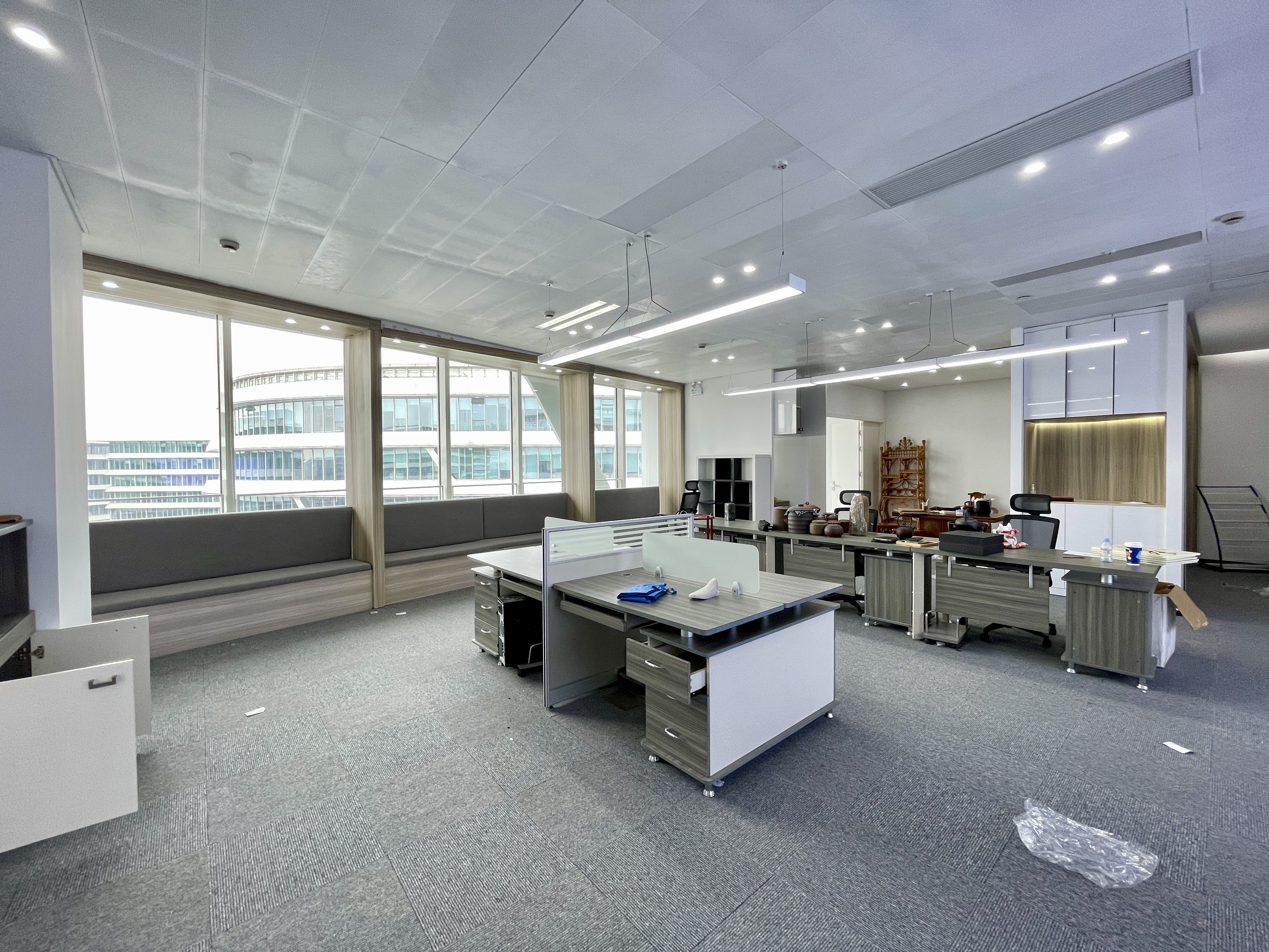 徐泾虹桥世界中心234平米写字楼出租