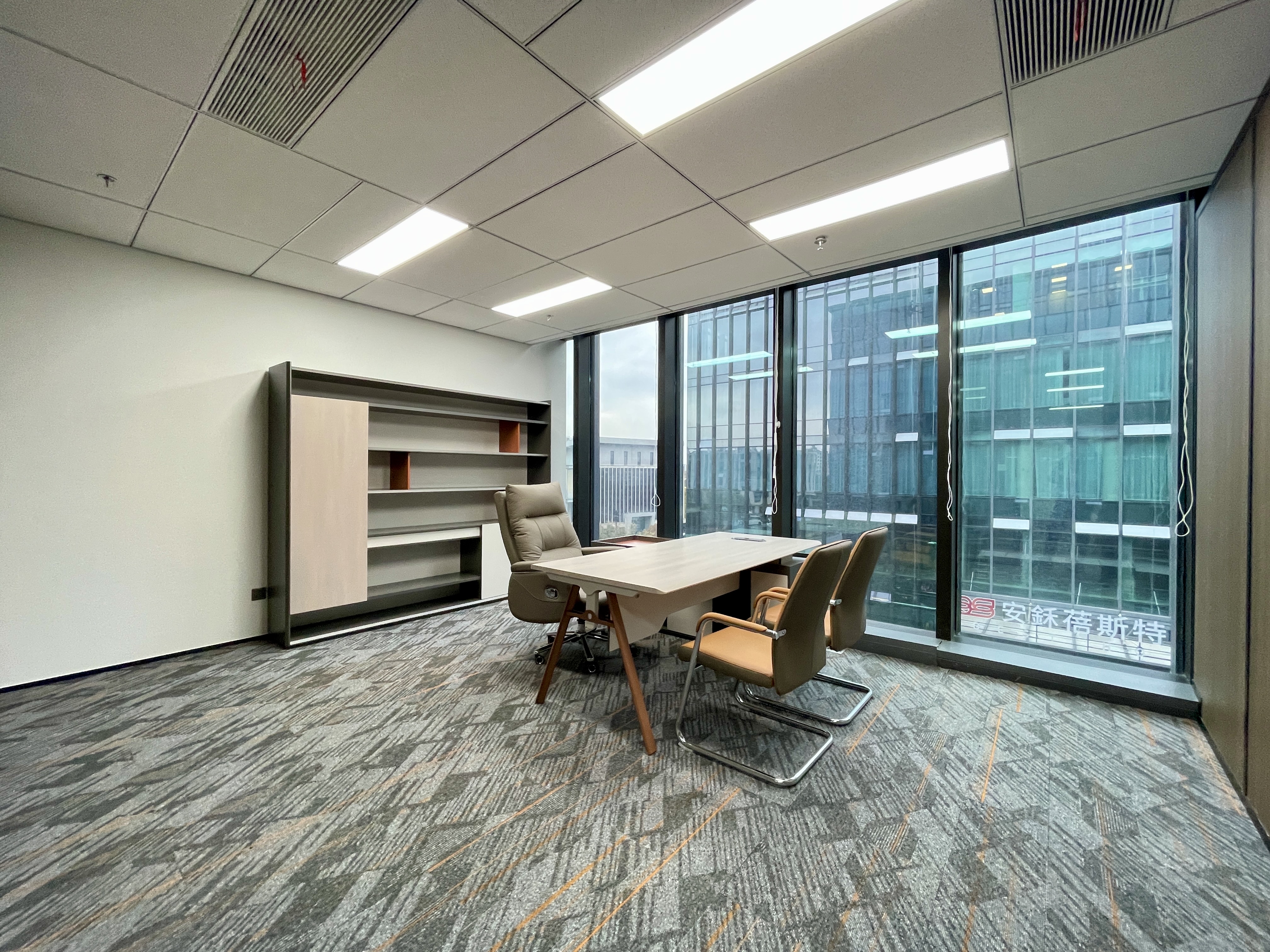 徐泾虹桥时代广场312平米写字楼出租