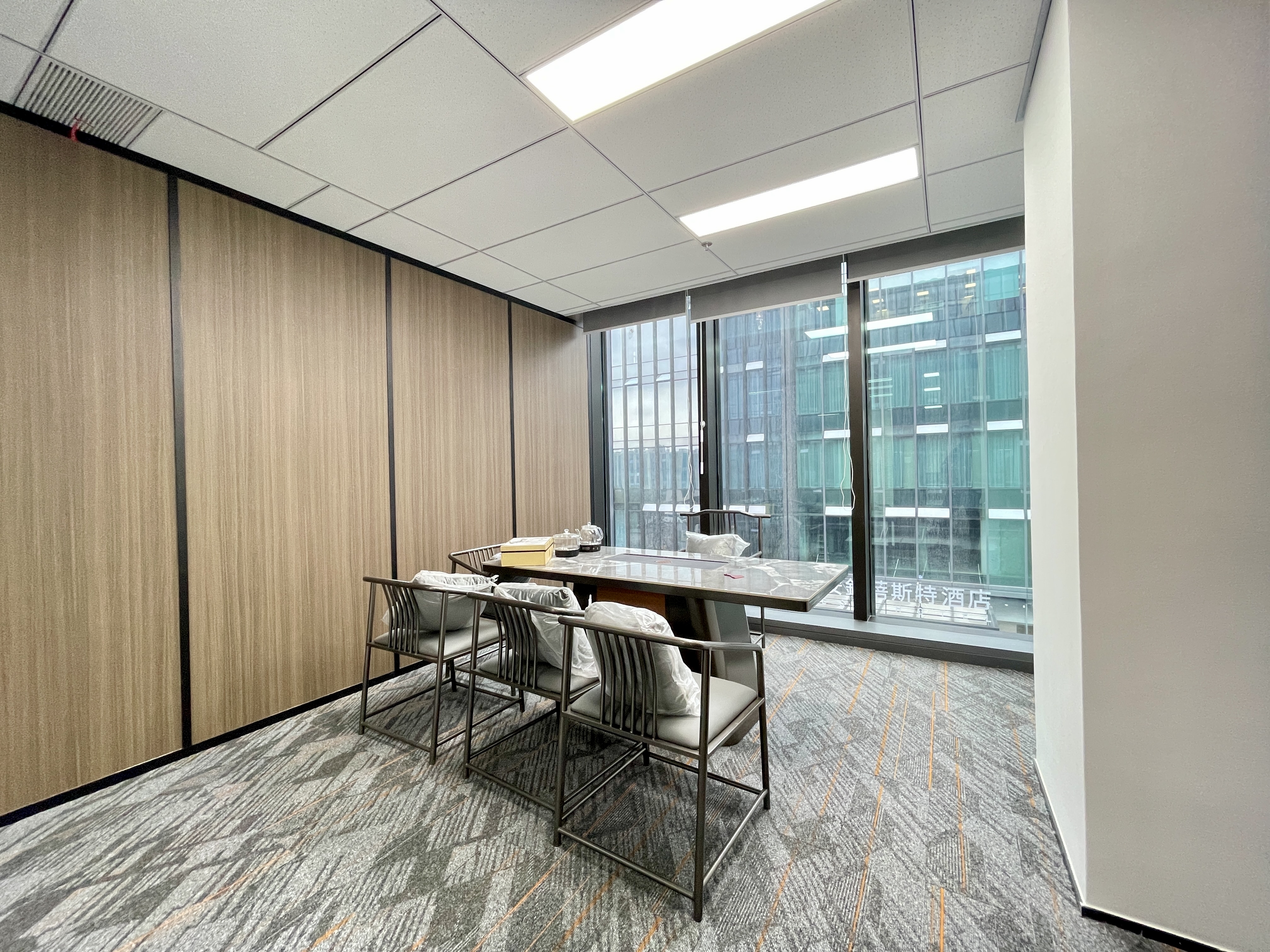 徐泾虹桥时代广场312平米写字楼出租