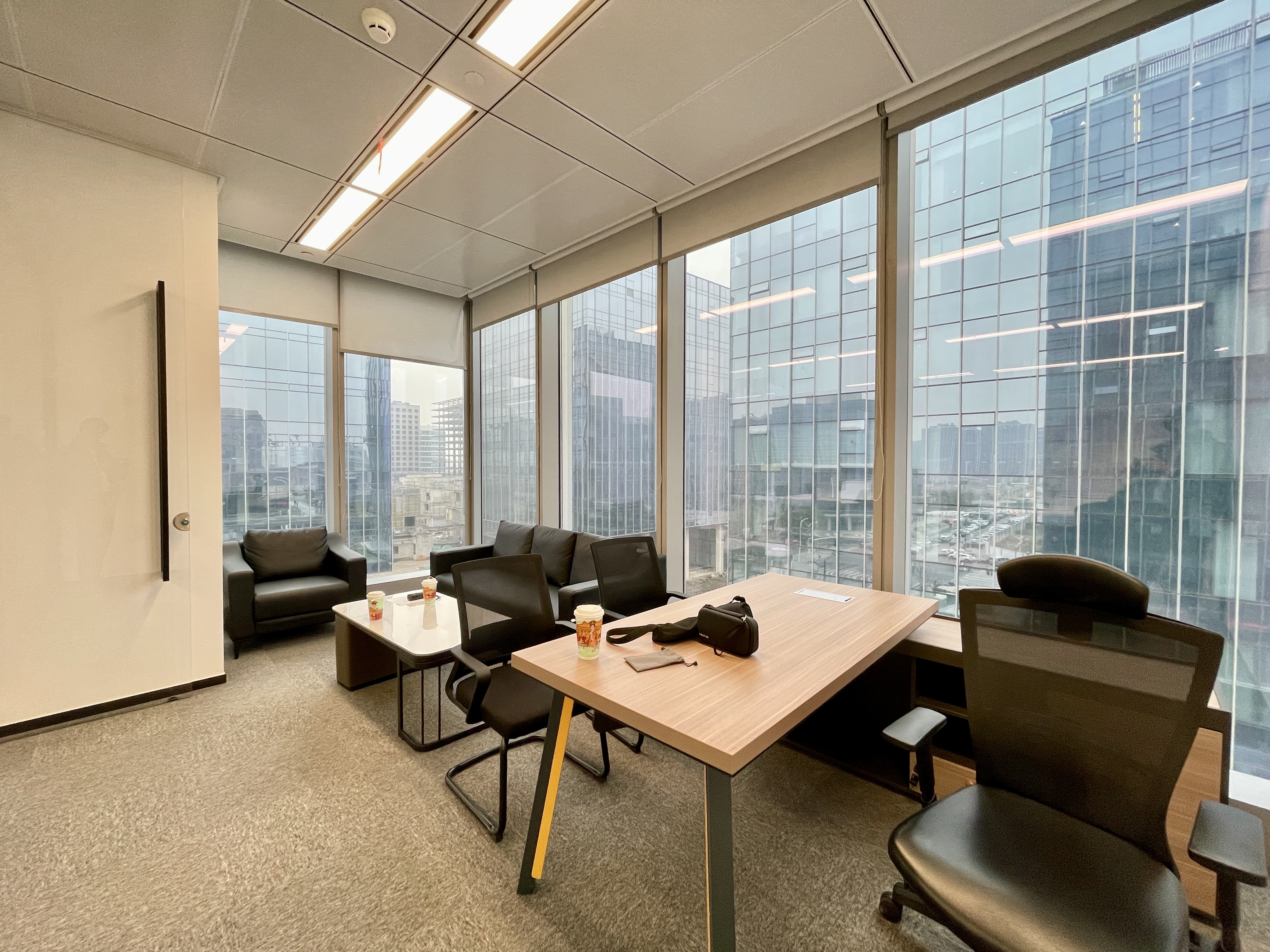 徐泾首位SHOWAY174平米写字楼出租