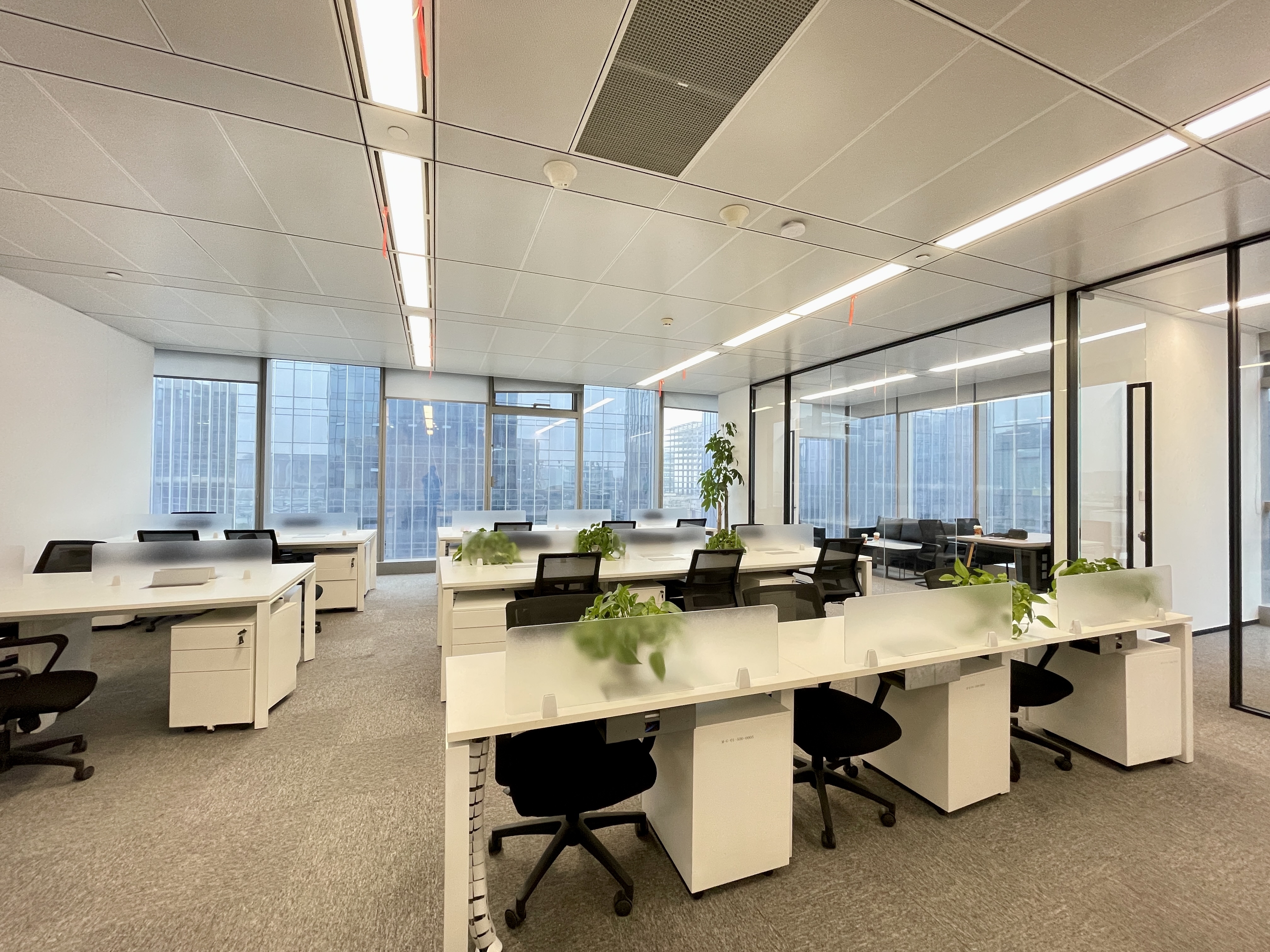 徐泾首位SHOWAY174平米写字楼出租