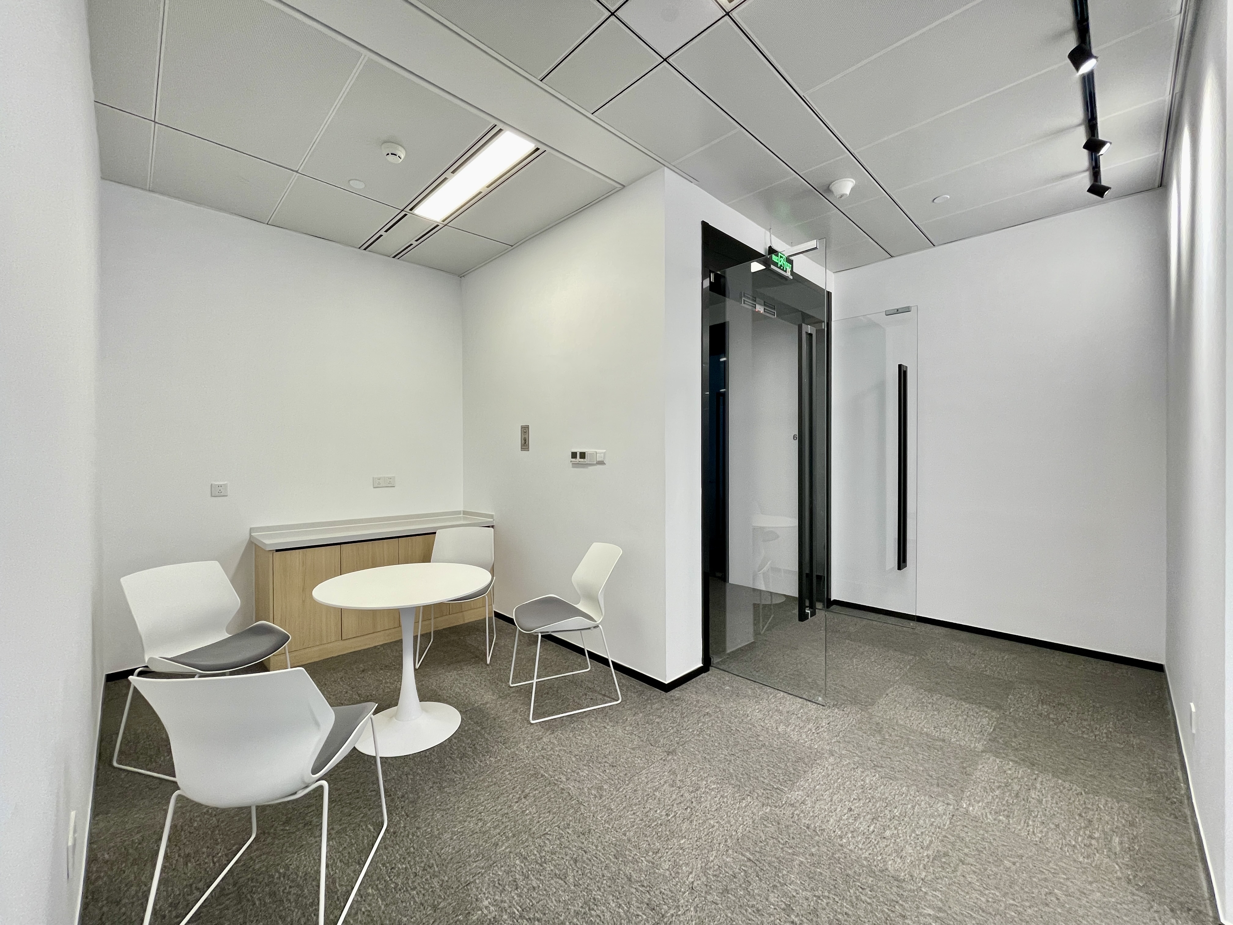 徐泾首位SHOWAY174平米写字楼出租