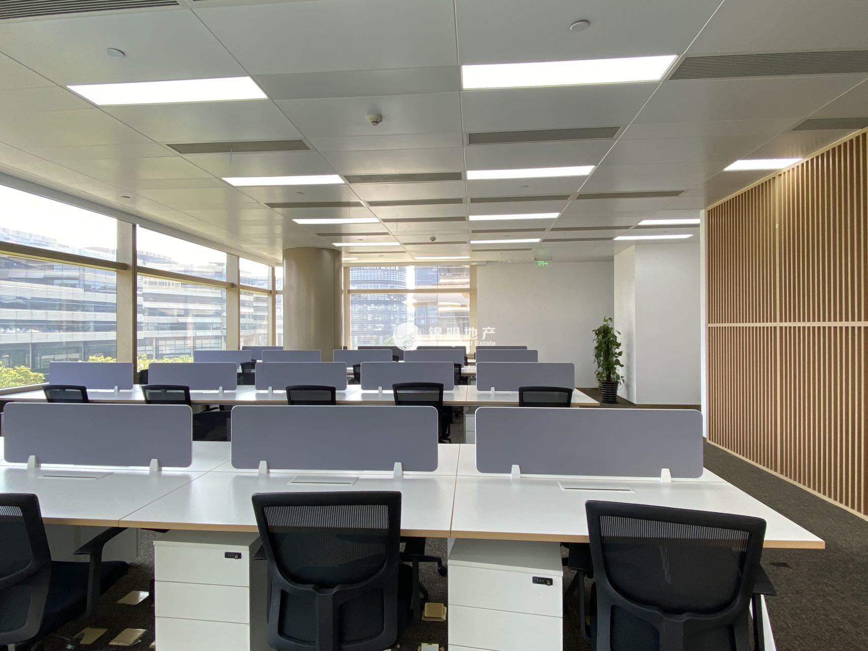 虹桥虹桥万通中心327平米写字楼出租