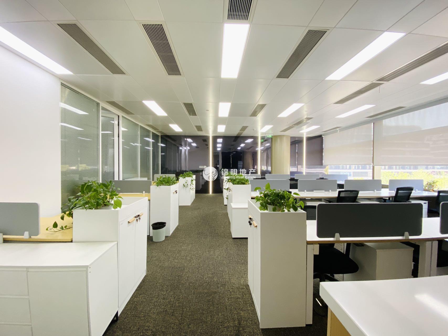 虹桥虹桥万通中心327平米写字楼出租