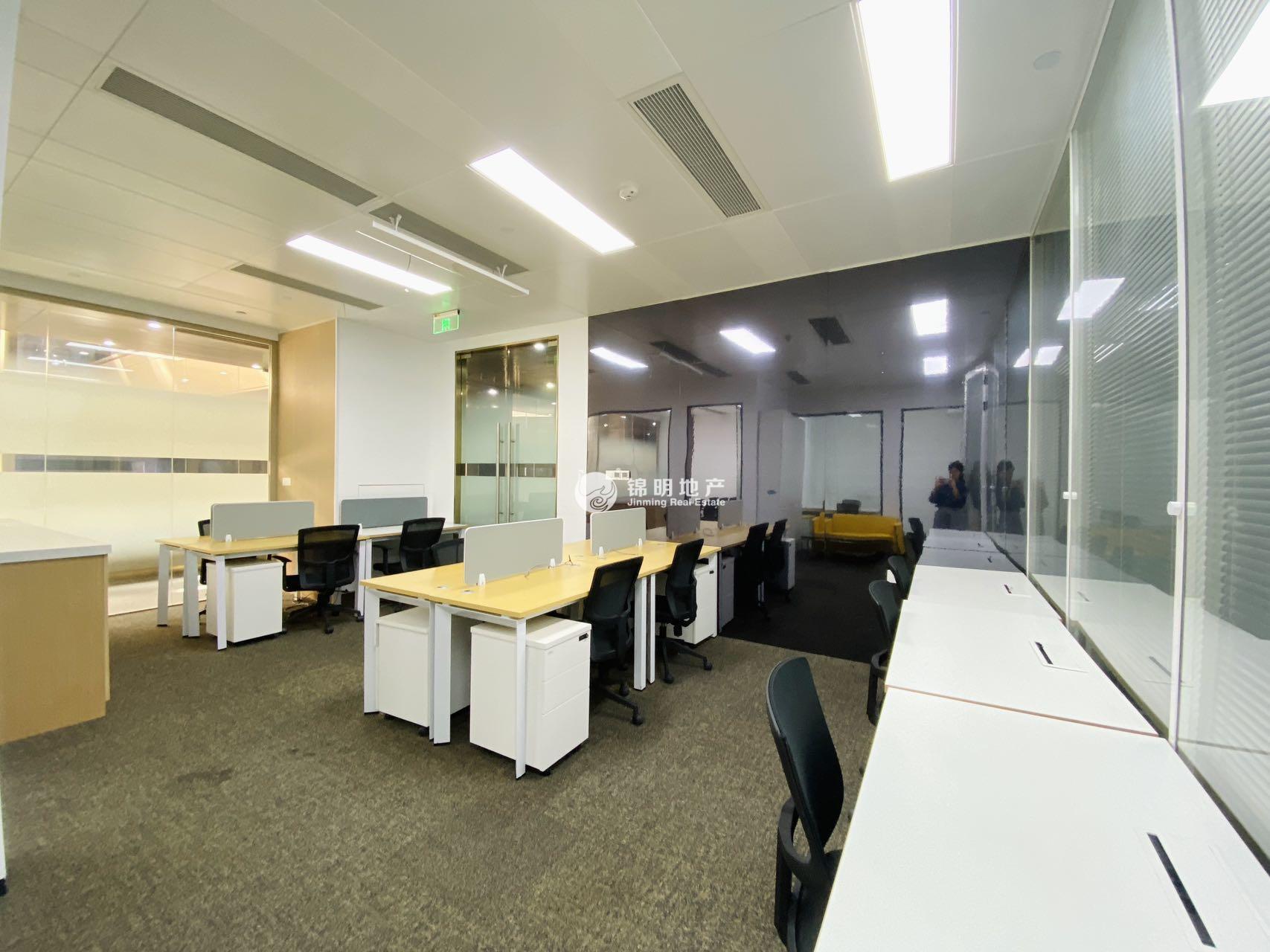 虹桥虹桥万通中心327平米写字楼出租