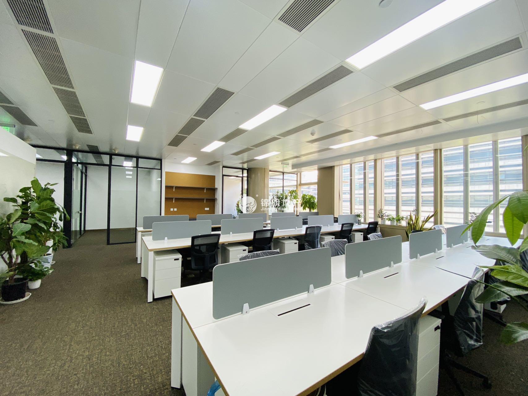 虹桥虹桥万通中心324平米写字楼出租