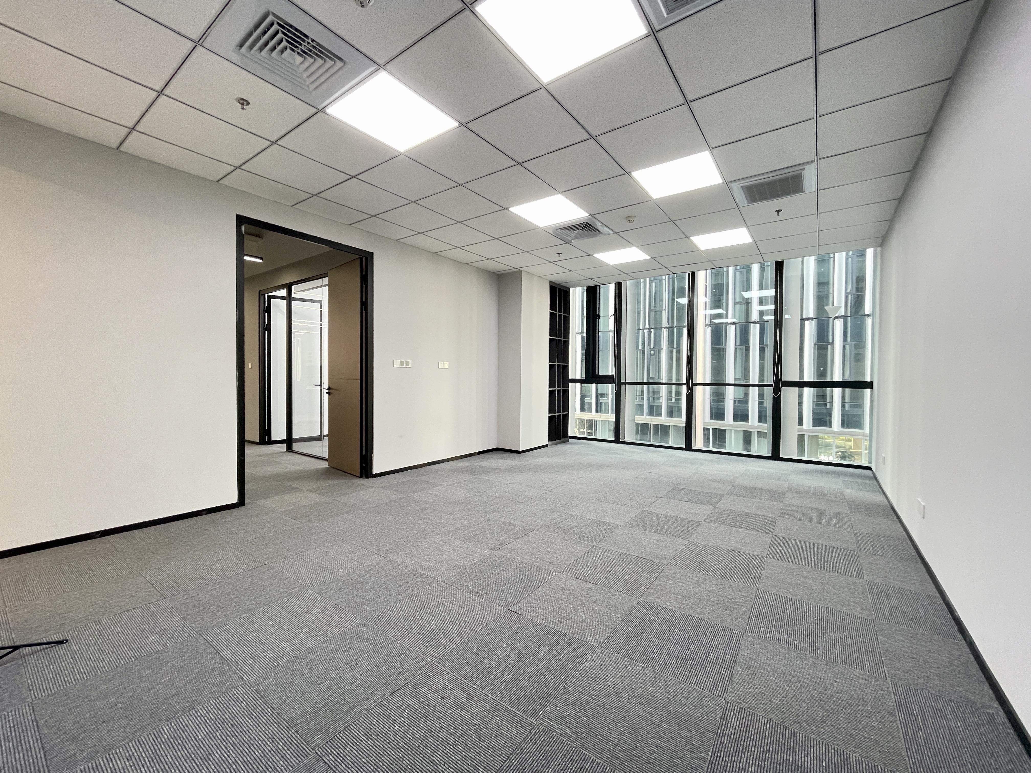 虹桥虹桥天地700平米写字楼出租