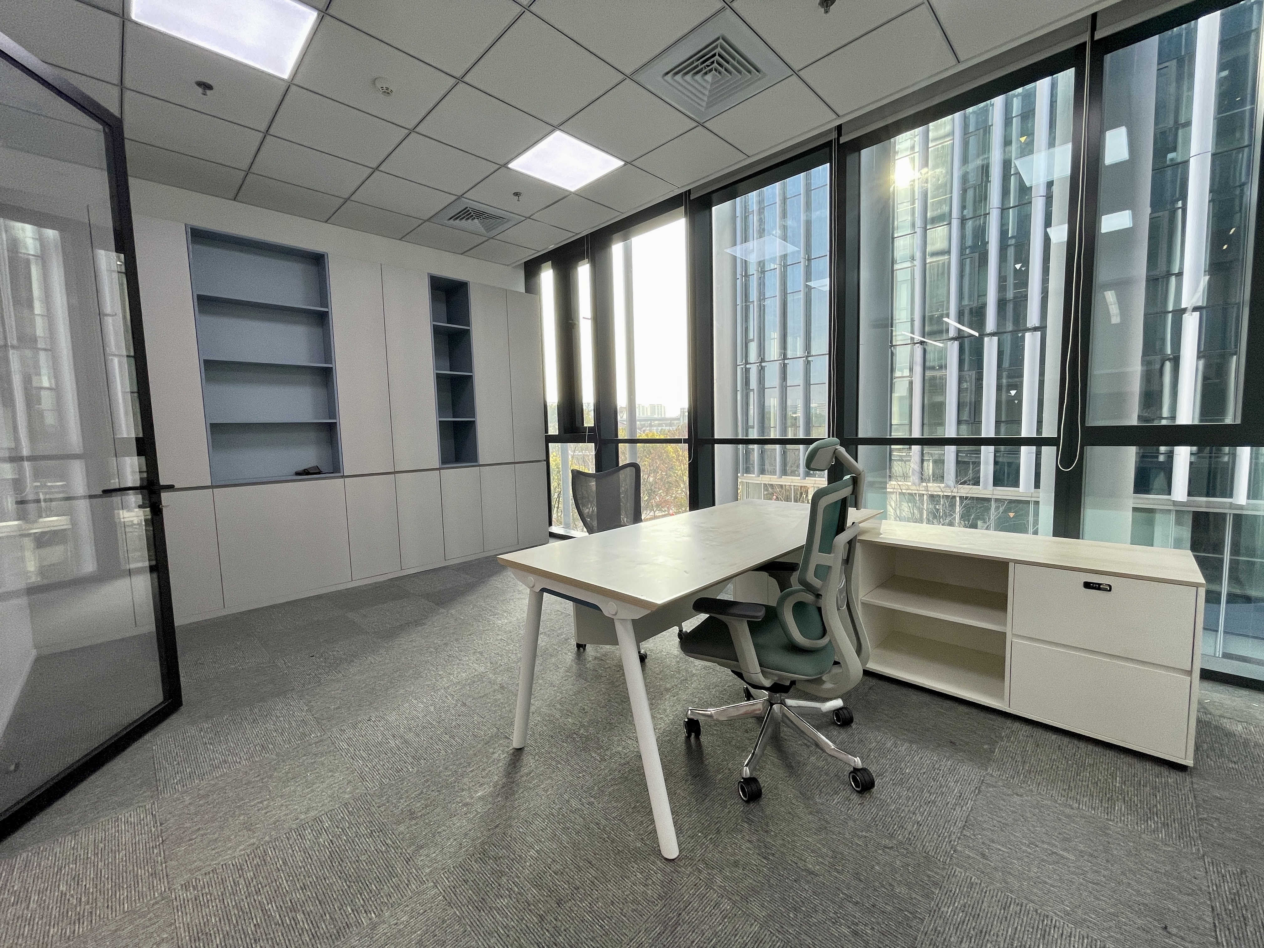 虹桥虹桥天地700平米写字楼出租