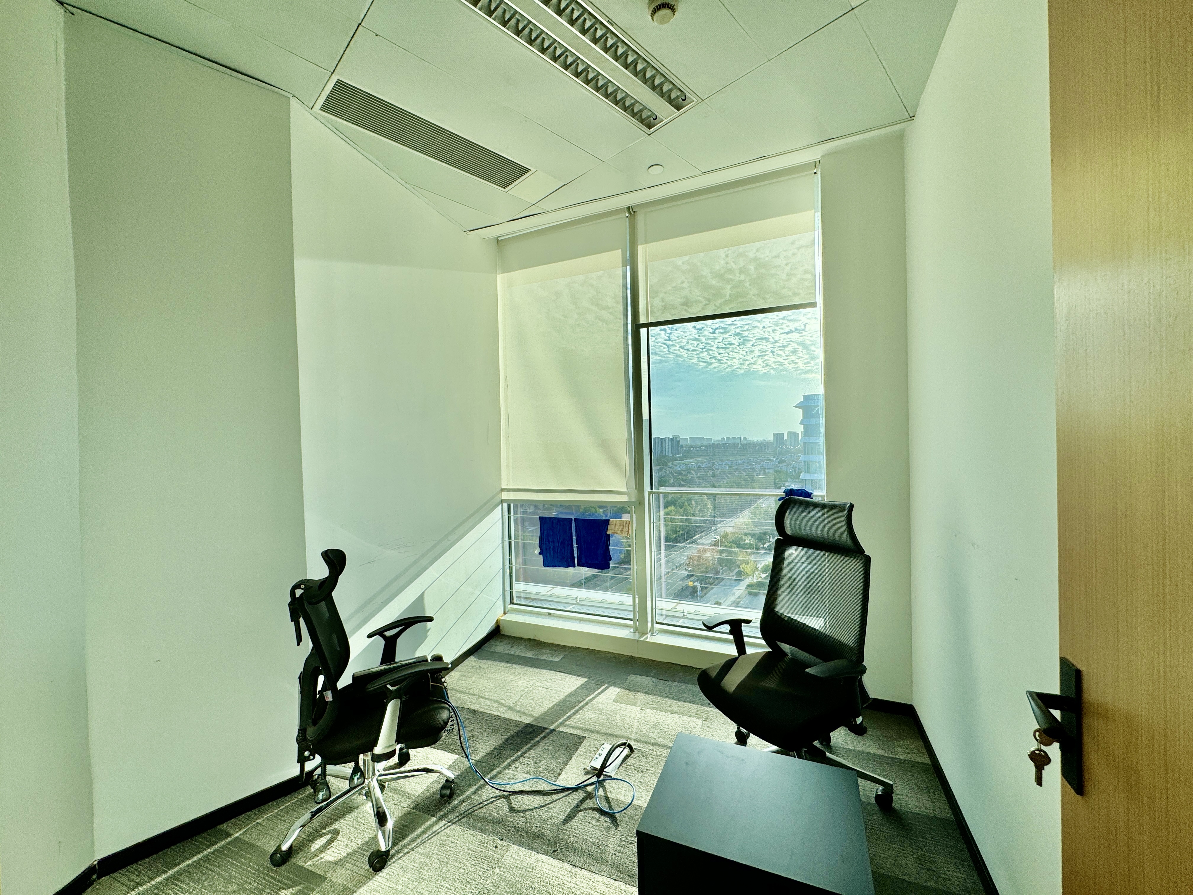 虹桥虹桥天地2500平米写字楼出租