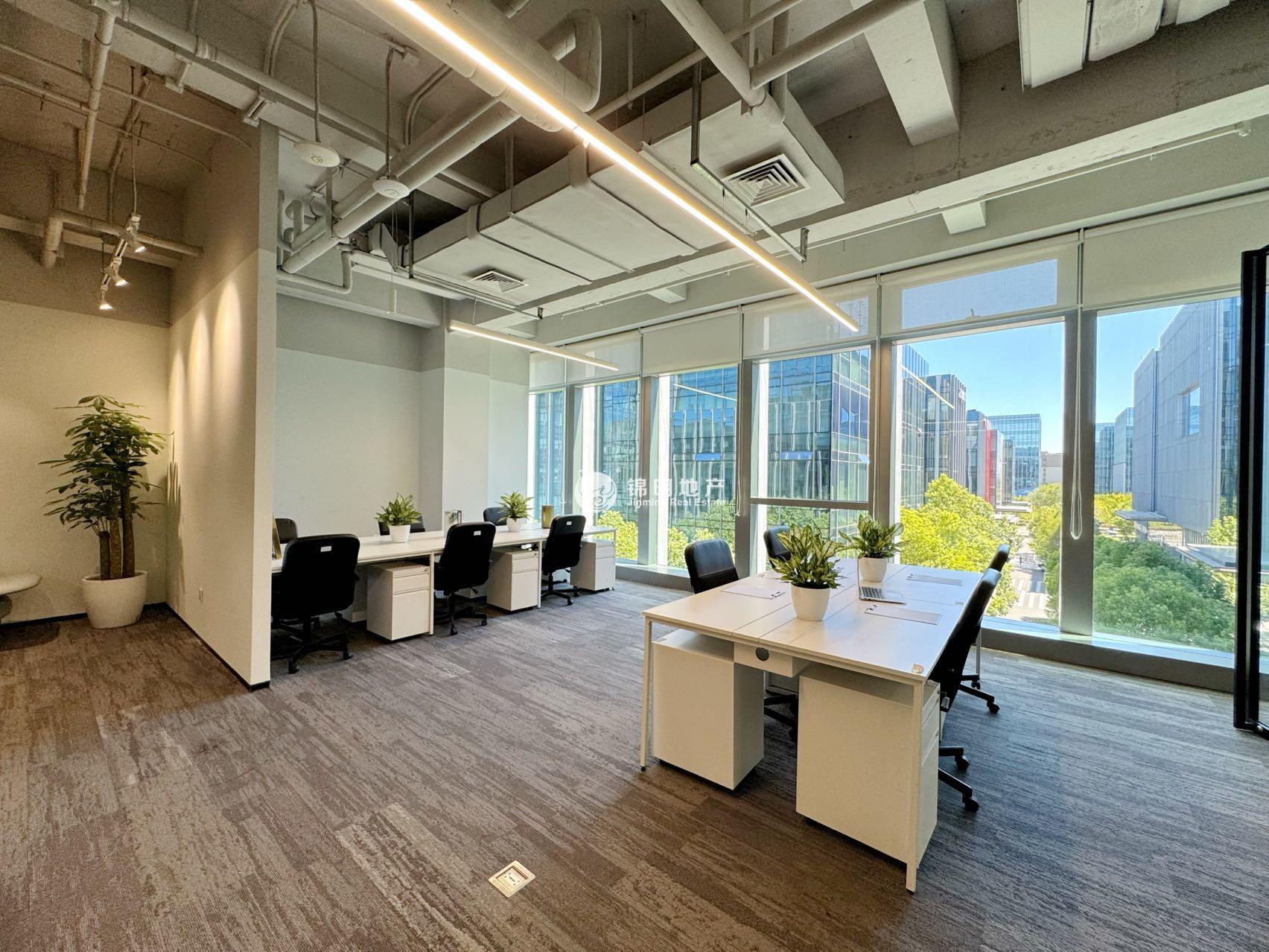 华漕中骏广场240平米写字楼出租