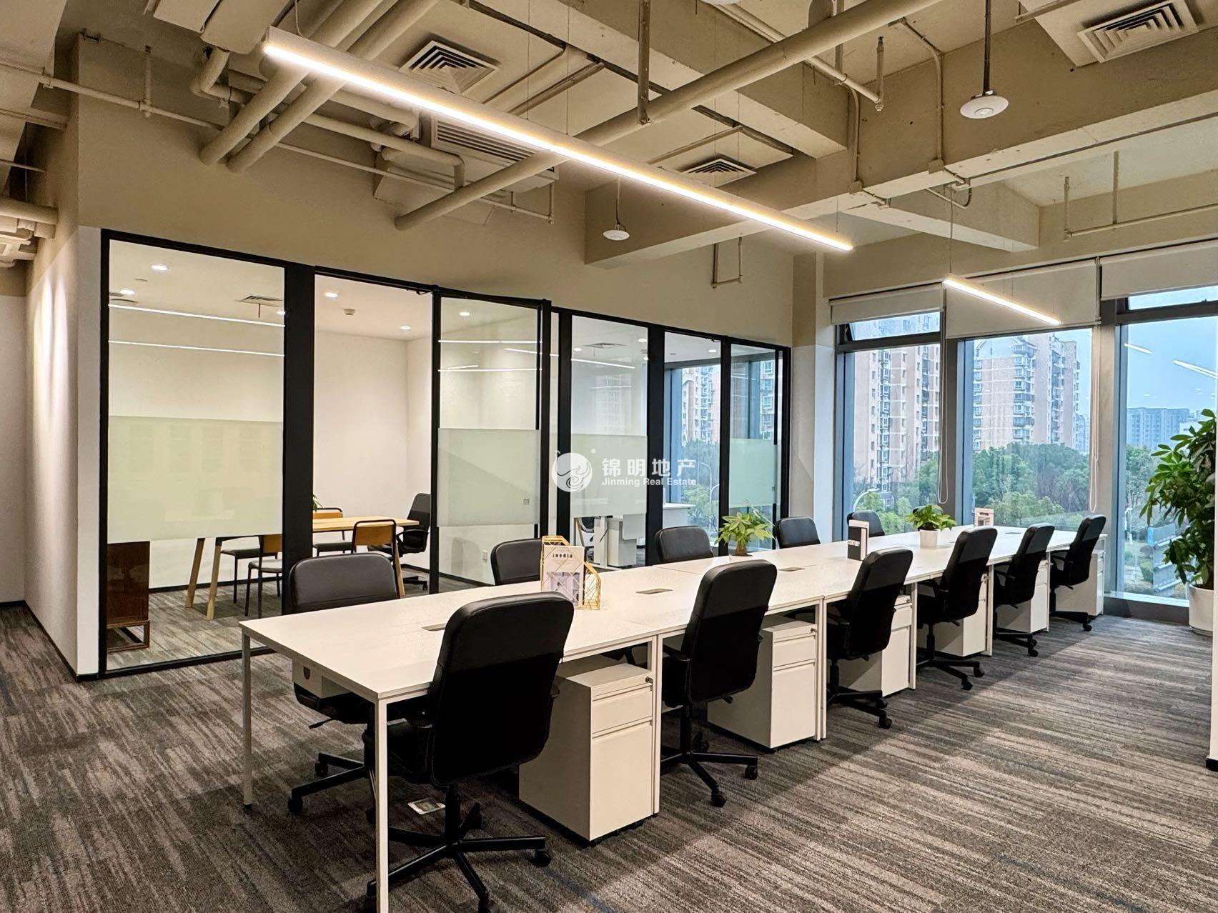 华漕中骏广场180平米写字楼出租