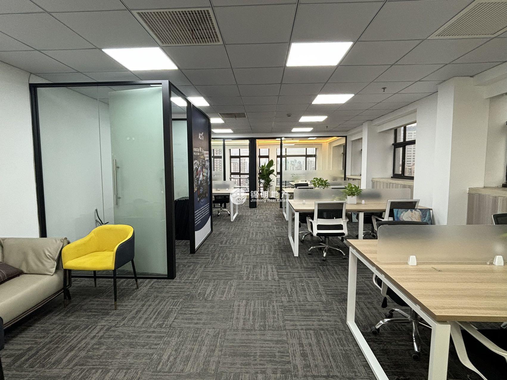 天山申亚金融广场251平米写字楼出租