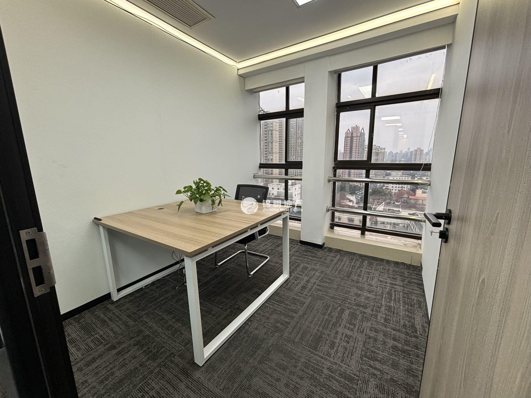 天山申亚金融广场251平米写字楼出租