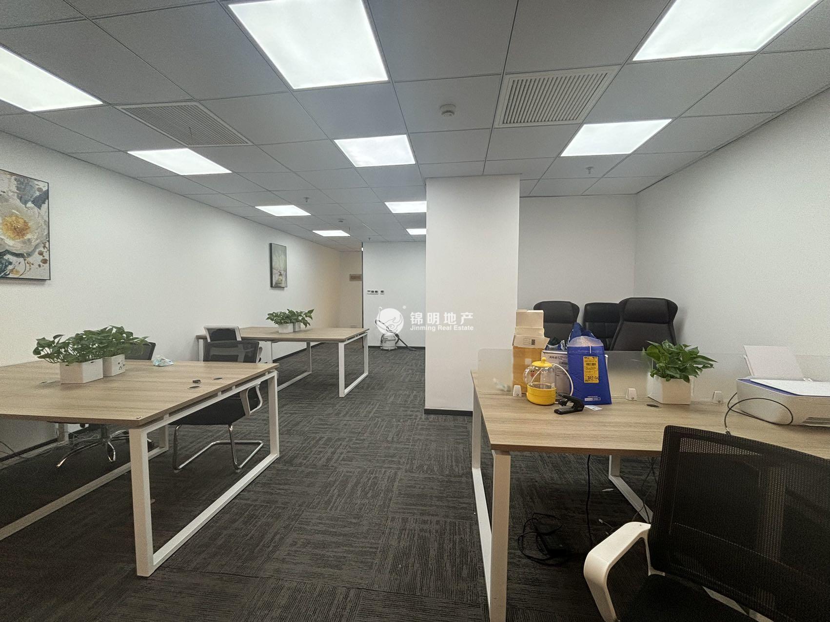 天山申亚金融广场301平米写字楼出租