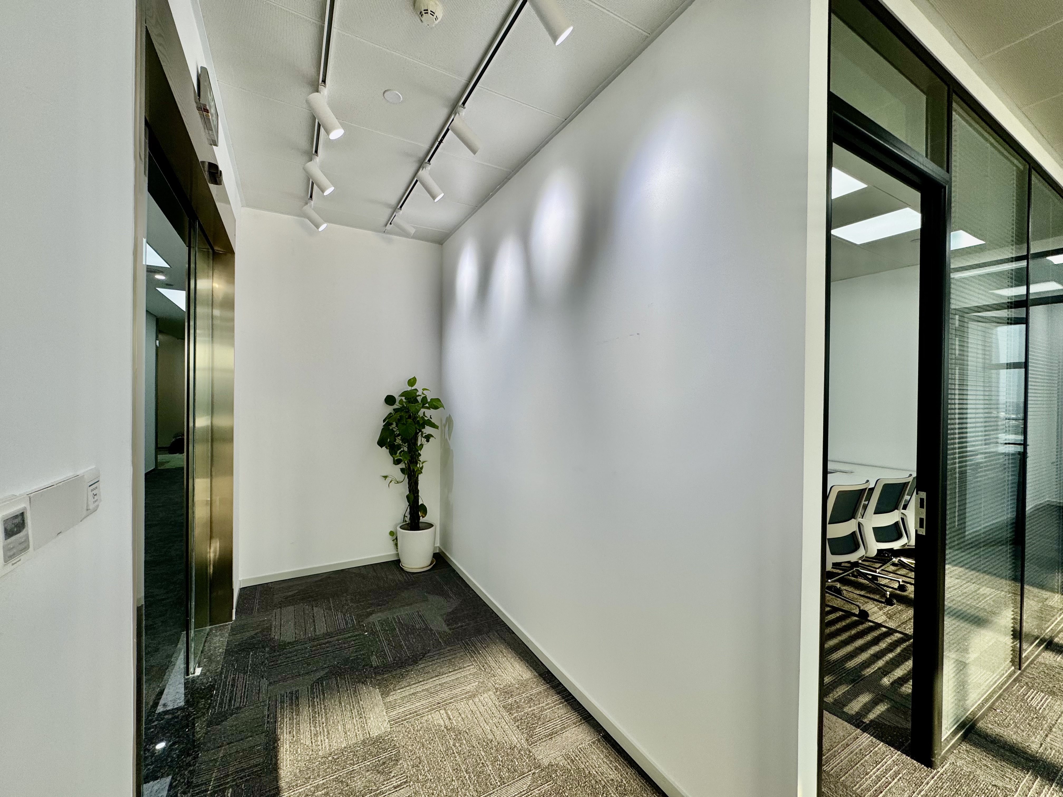 徐泾中建企业天地-西区200平米写字楼出租