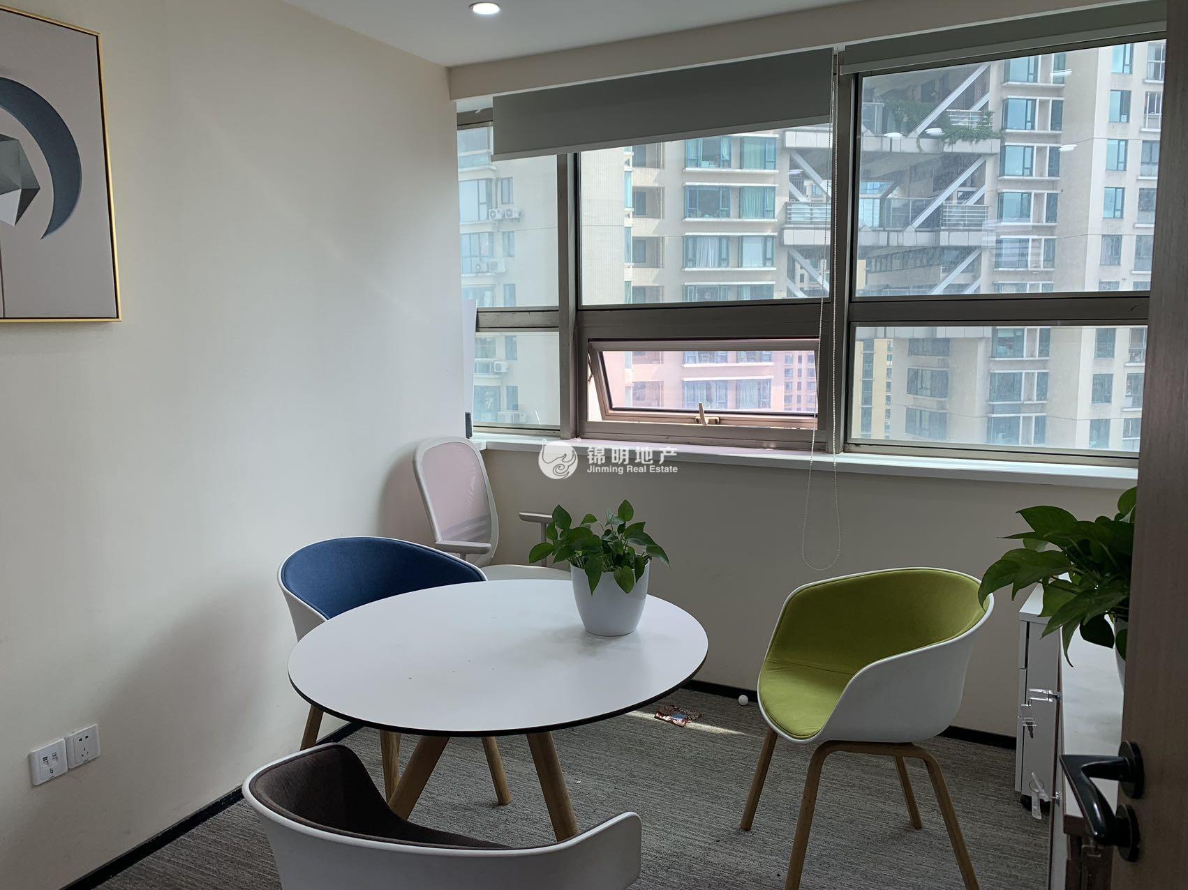 中山公园兆丰广场265平米写字楼出租