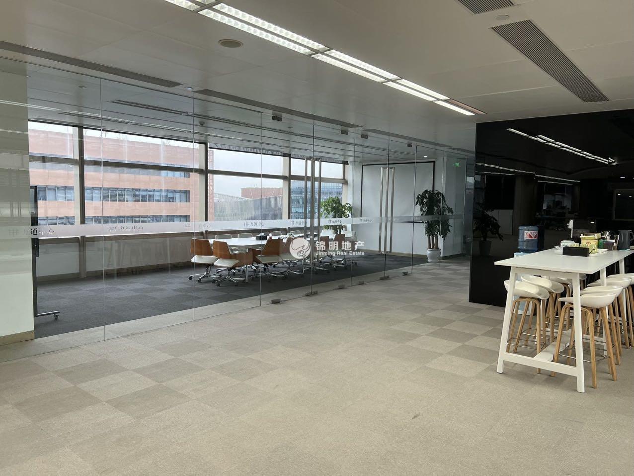 虹桥虹桥万通中心1470平米写字楼出租