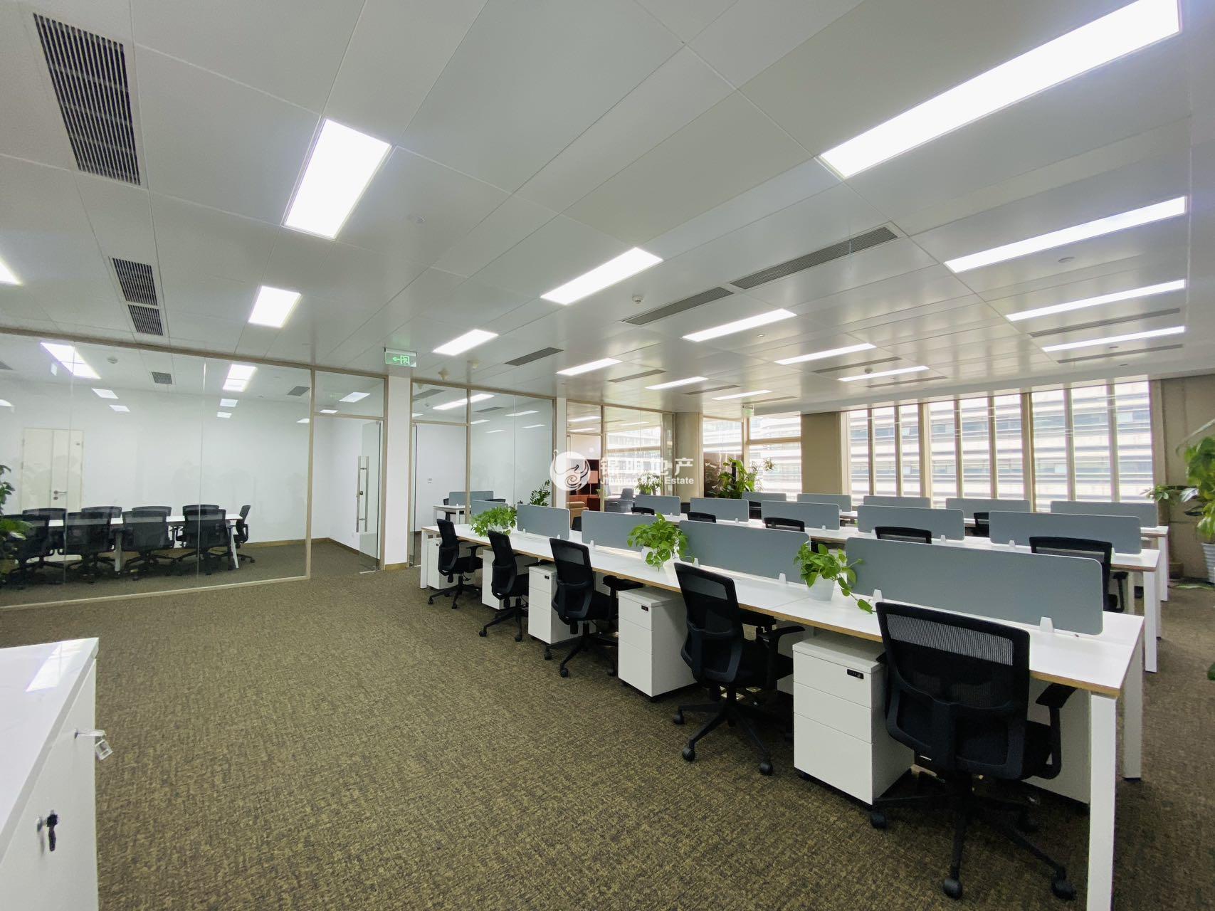 虹桥虹桥万通中心323平米写字楼出租