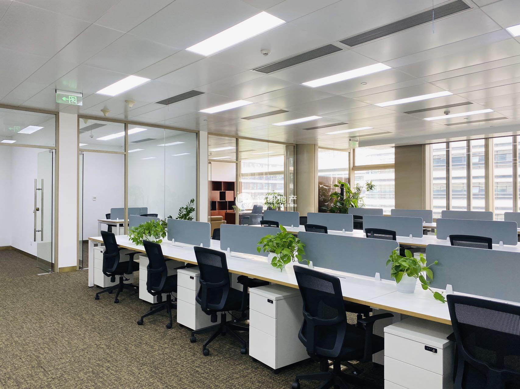 虹桥虹桥万通中心323平米写字楼出租