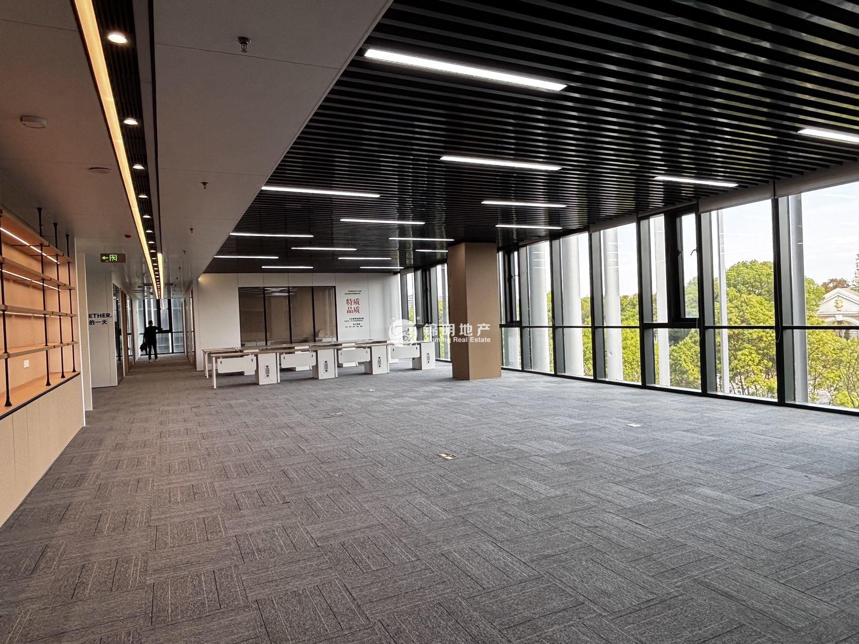 徐泾虹桥世界中心607平米写字楼出租