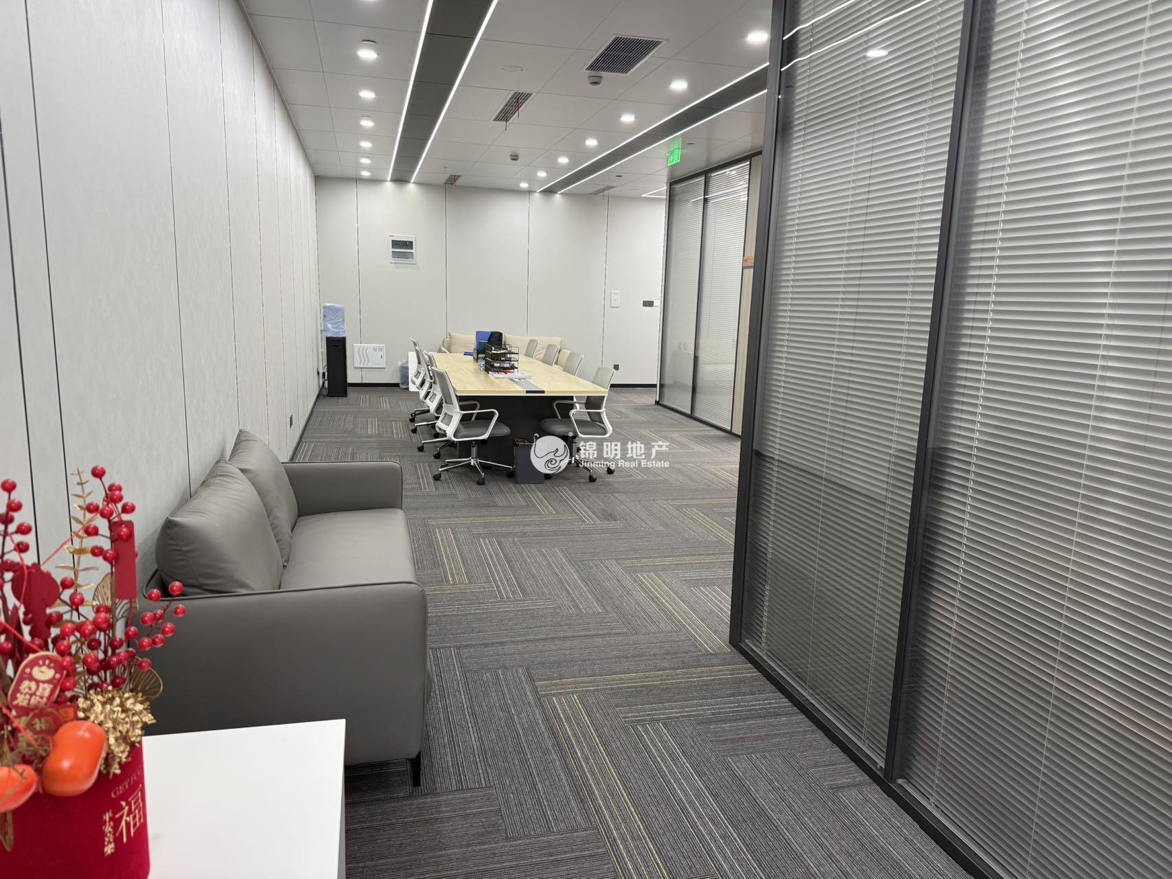 徐泾虹桥世界中心248平米写字楼出租