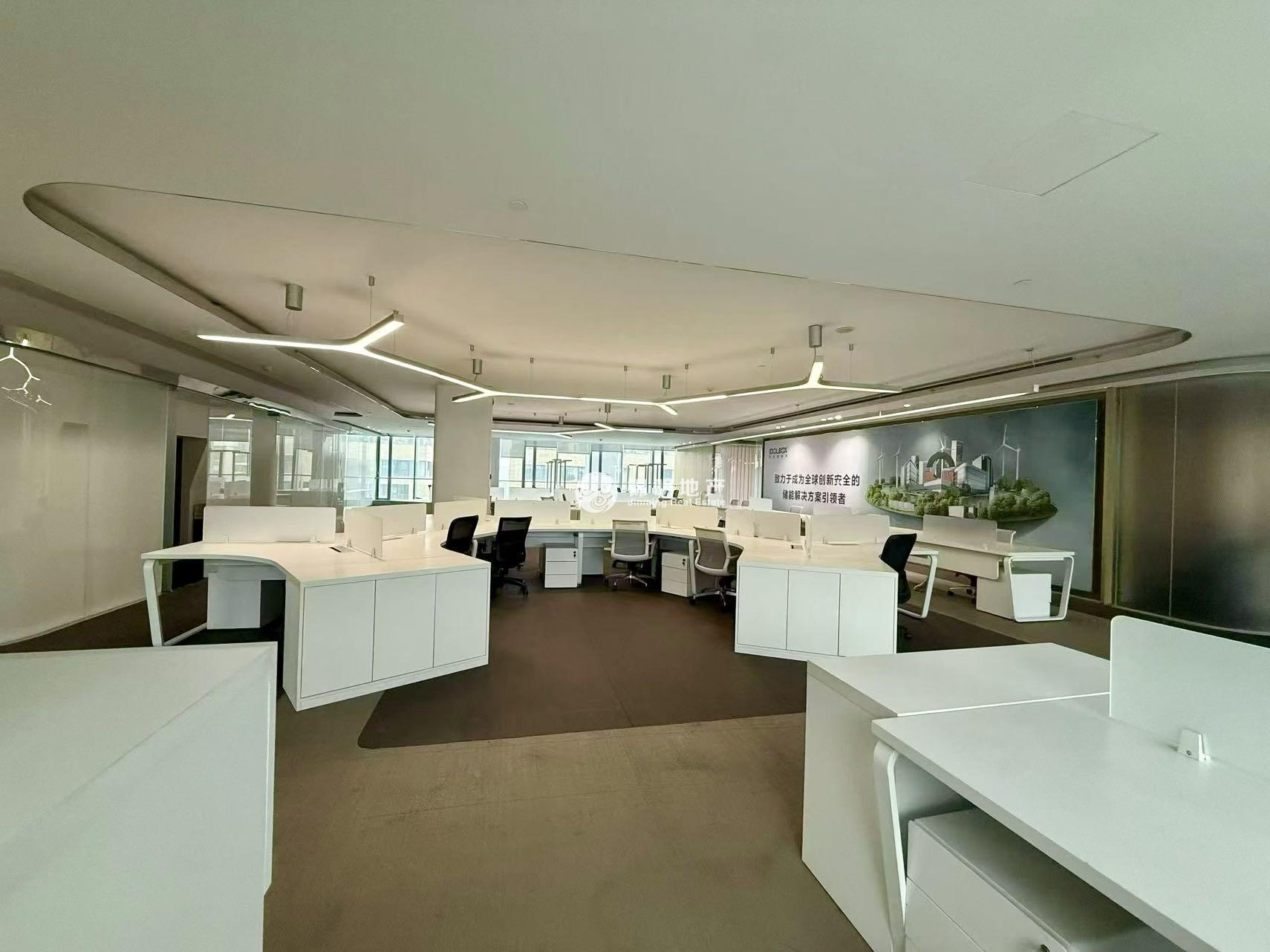 华漕虹桥富力中心1387平米写字楼出租