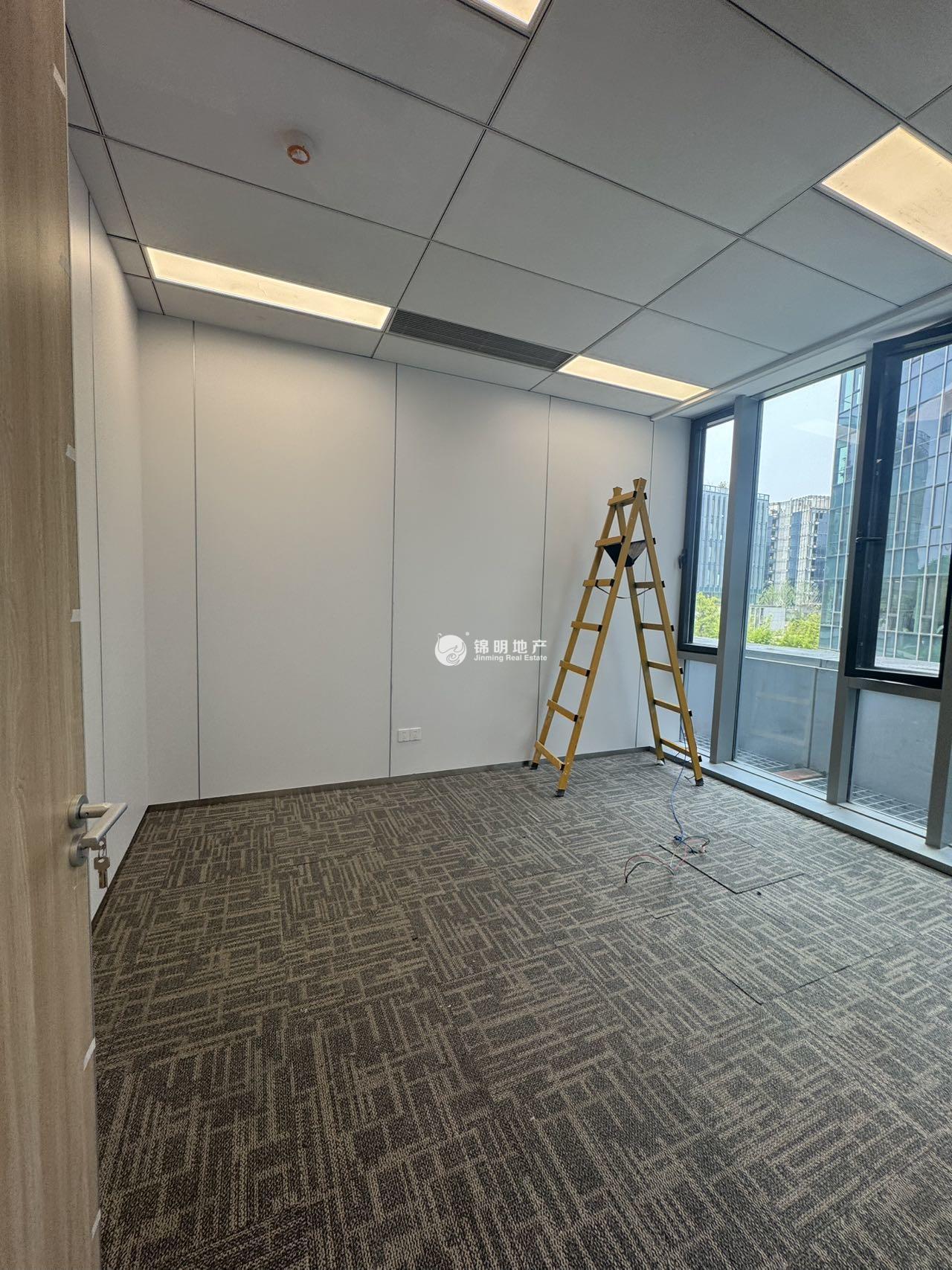 华漕上海富力环球中心248平米写字楼出租