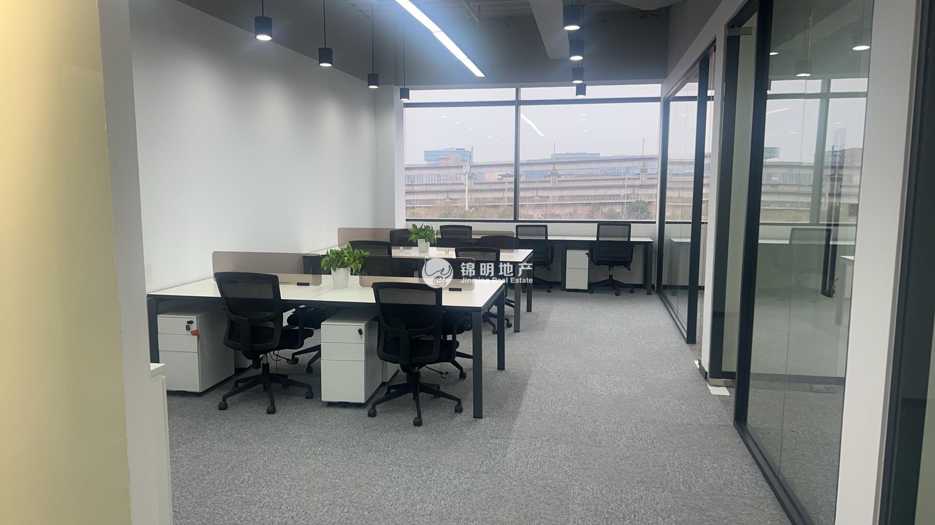 虹桥虹桥国际展汇PortMix175平米写字楼出租