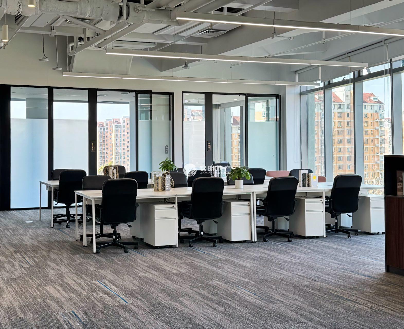 华漕中骏广场320平米写字楼出租