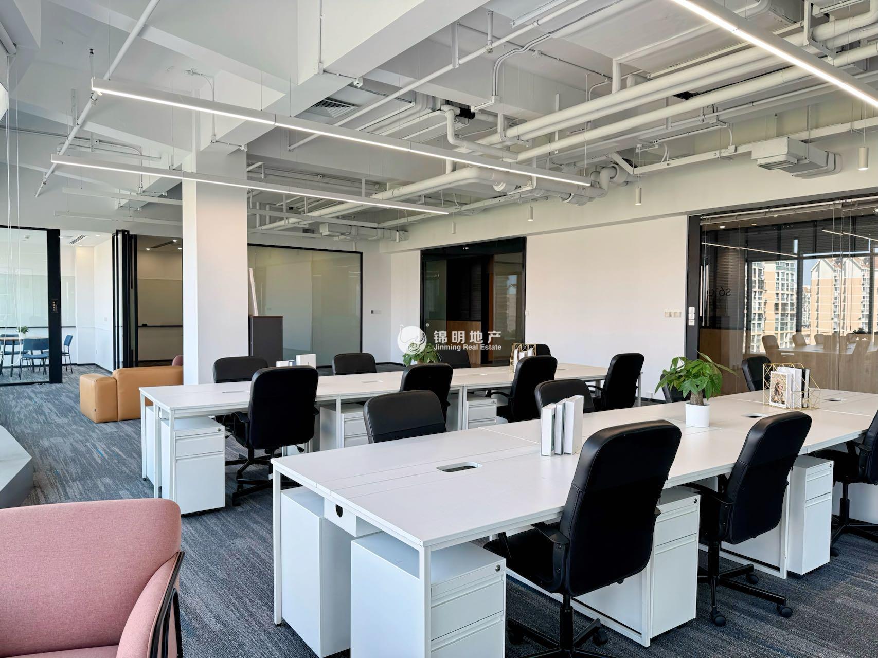 华漕中骏广场320平米写字楼出租