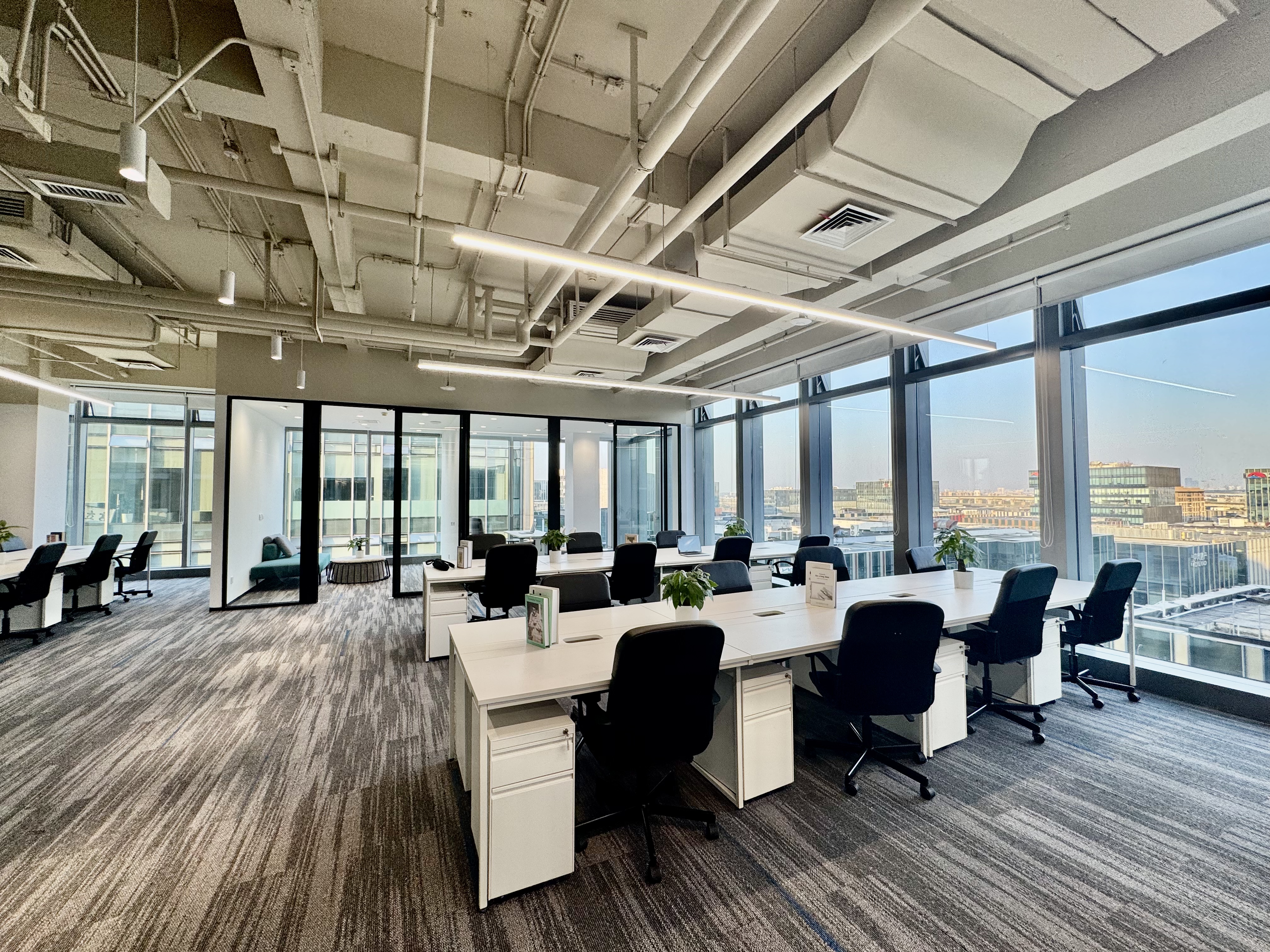 华漕中骏广场343平米写字楼出租