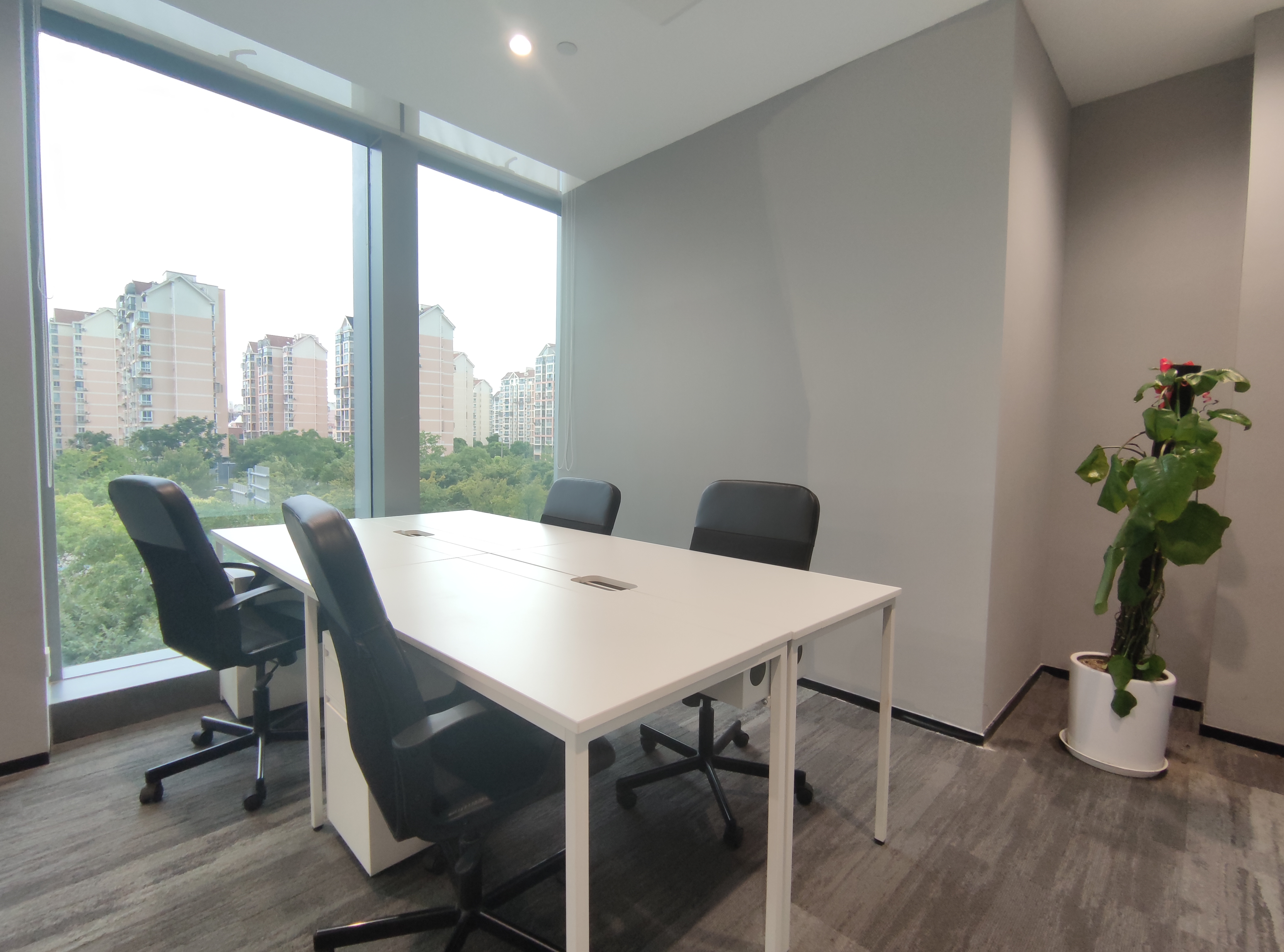 华漕中骏广场409平米写字楼出租