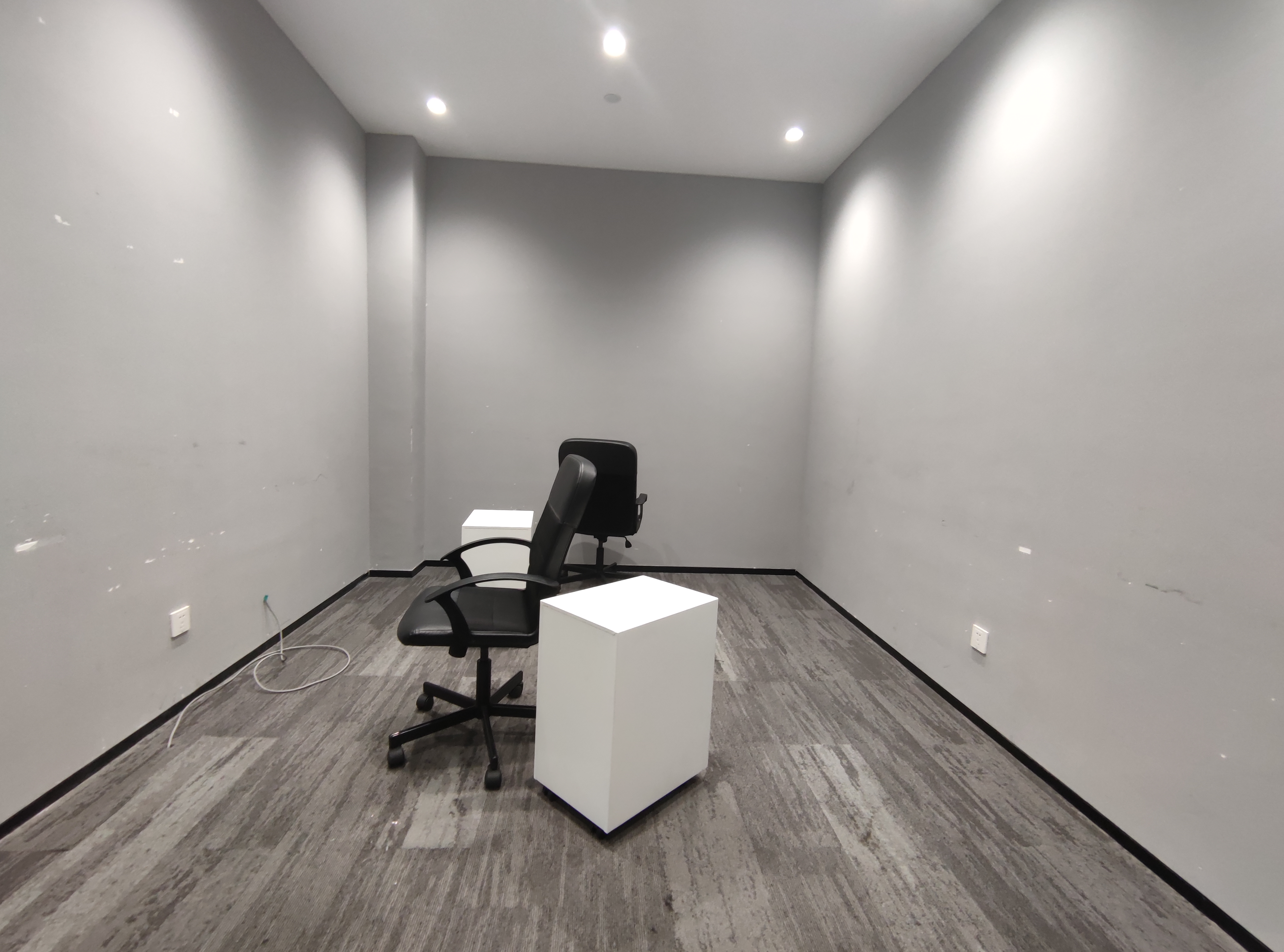 华漕中骏广场409平米写字楼出租