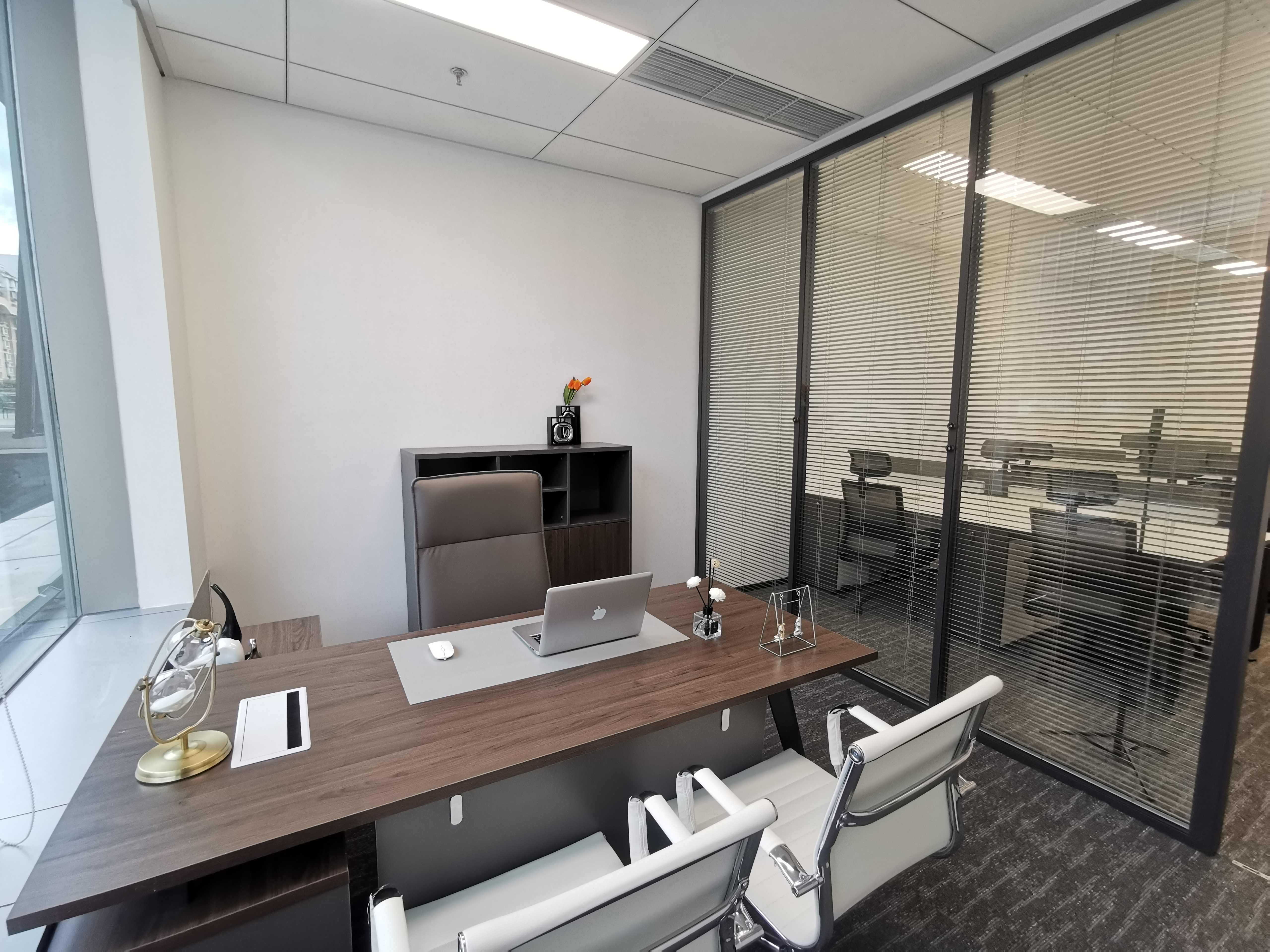 华漕虹桥富力中心120平米写字楼出租