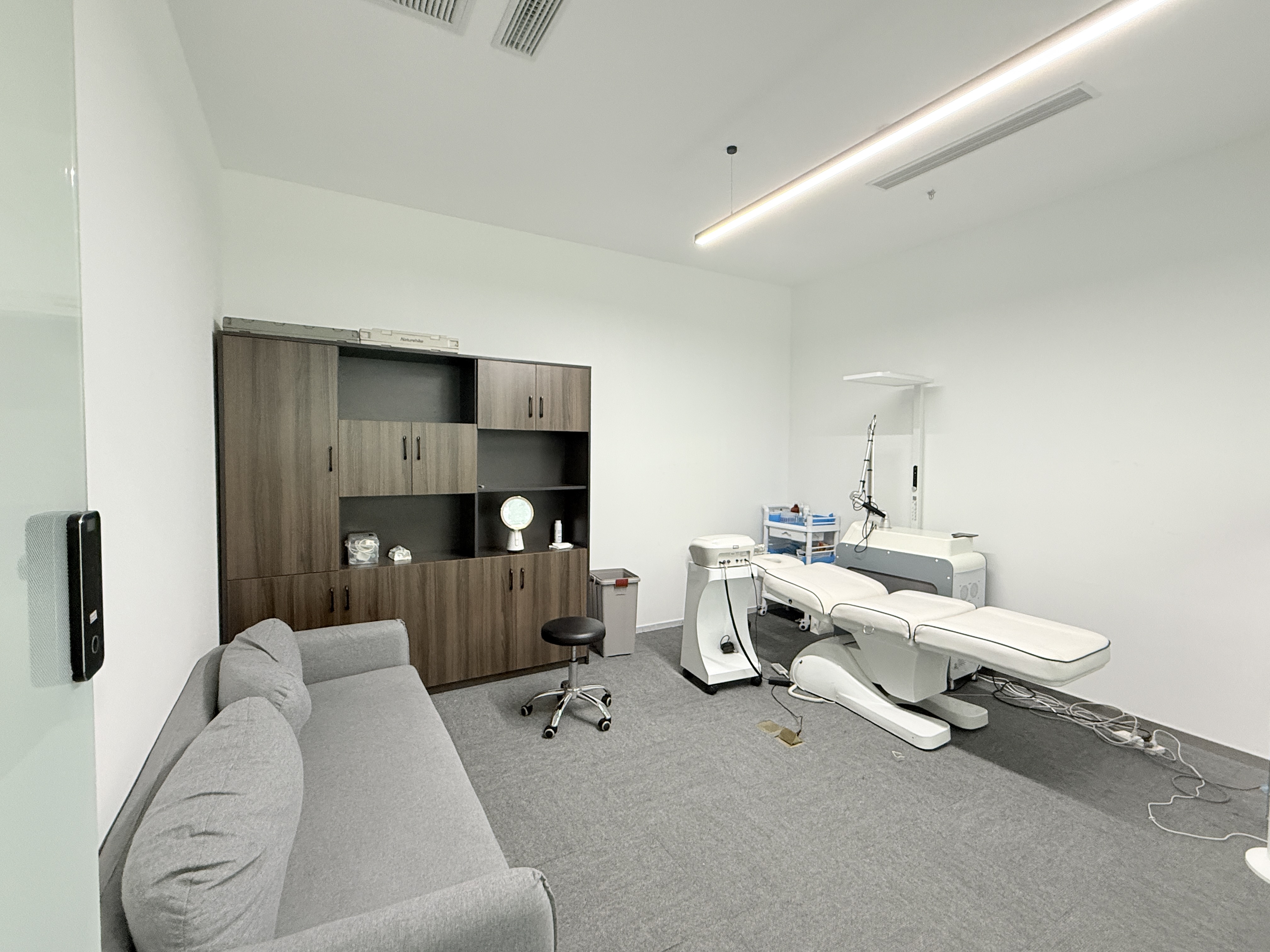 华漕上海富力环球中心650平米写字楼出租