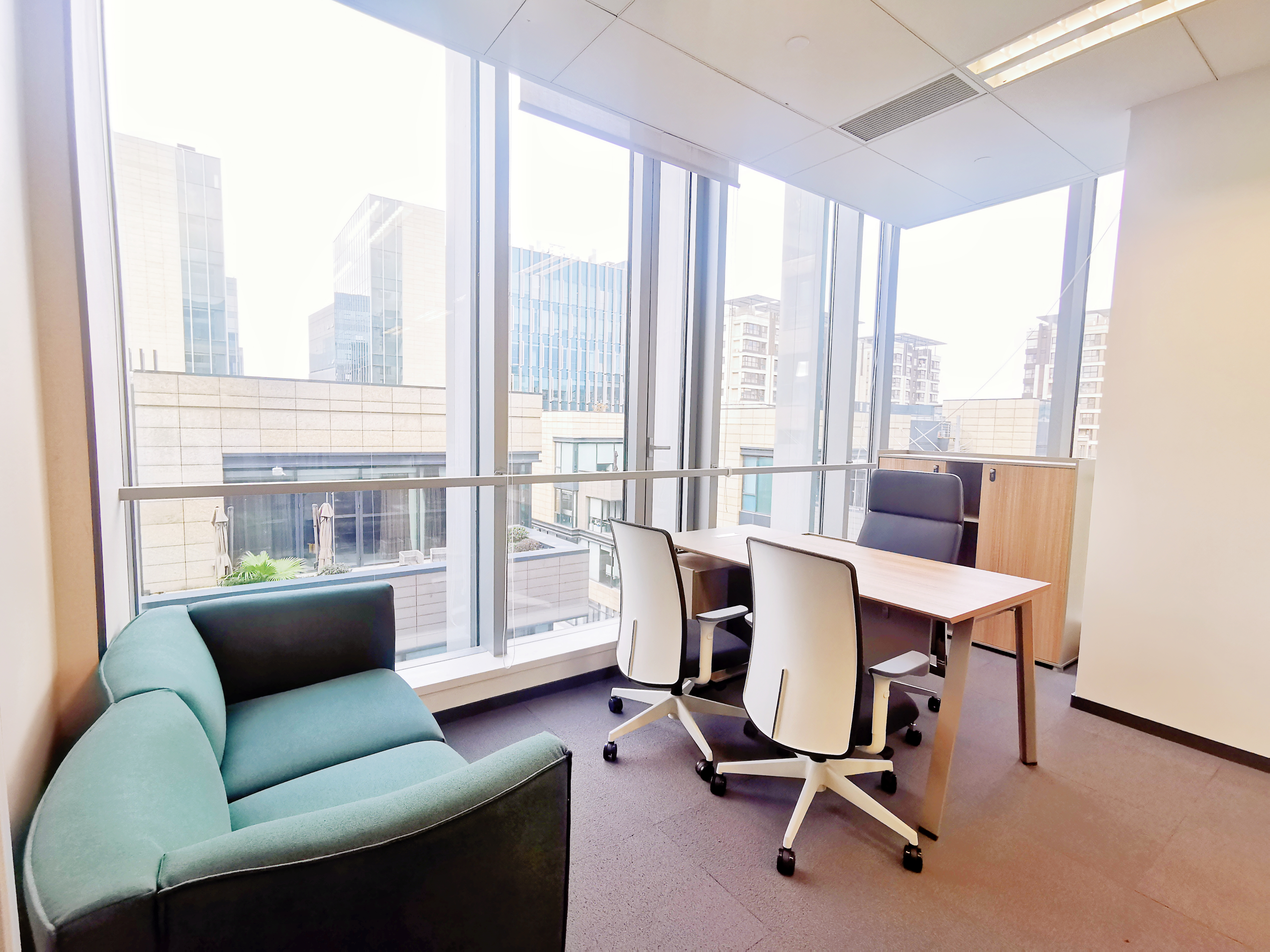 华漕上海富力环球中心100平米写字楼出租