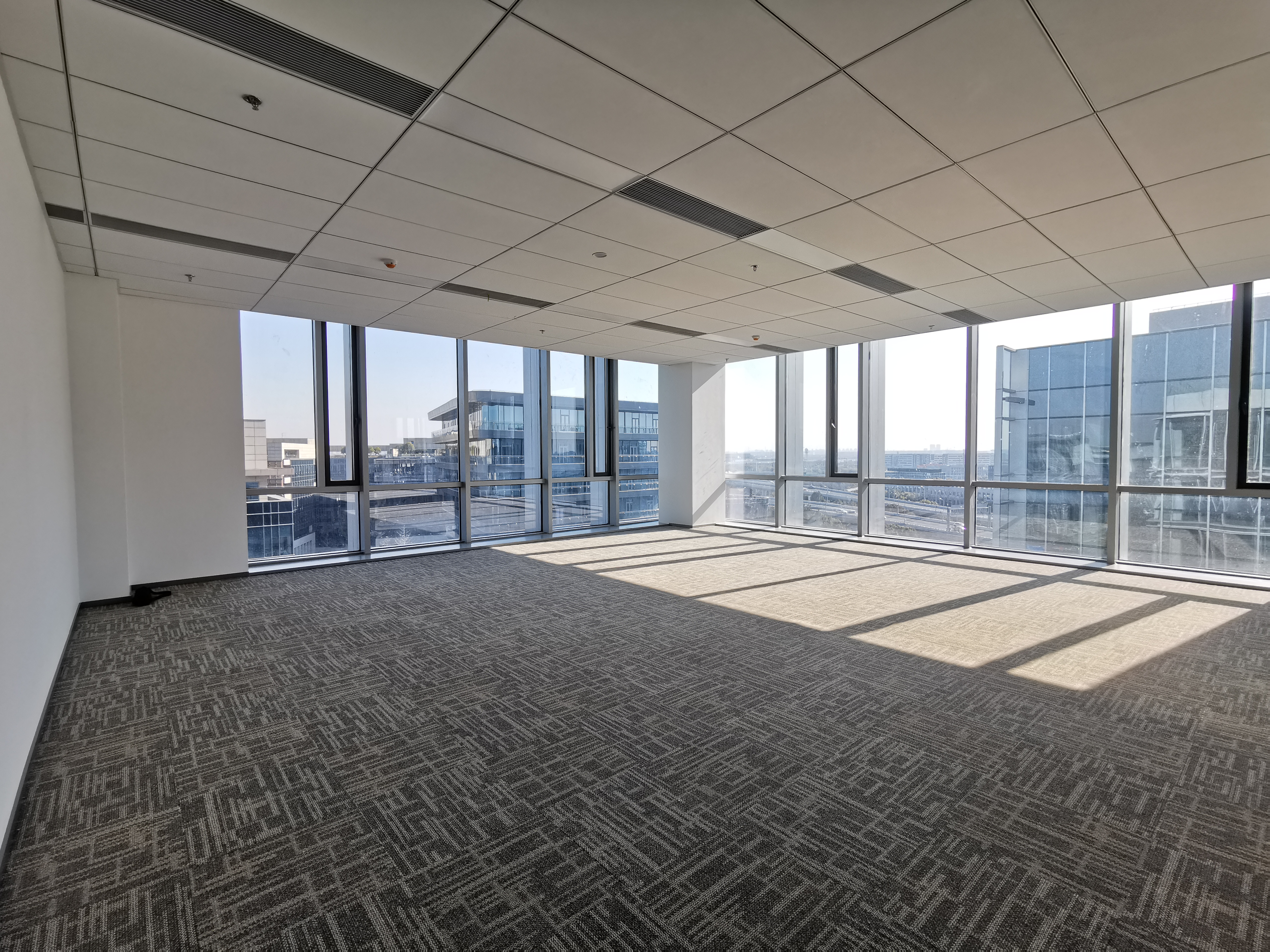 华漕上海富力环球中心350平米写字楼出租