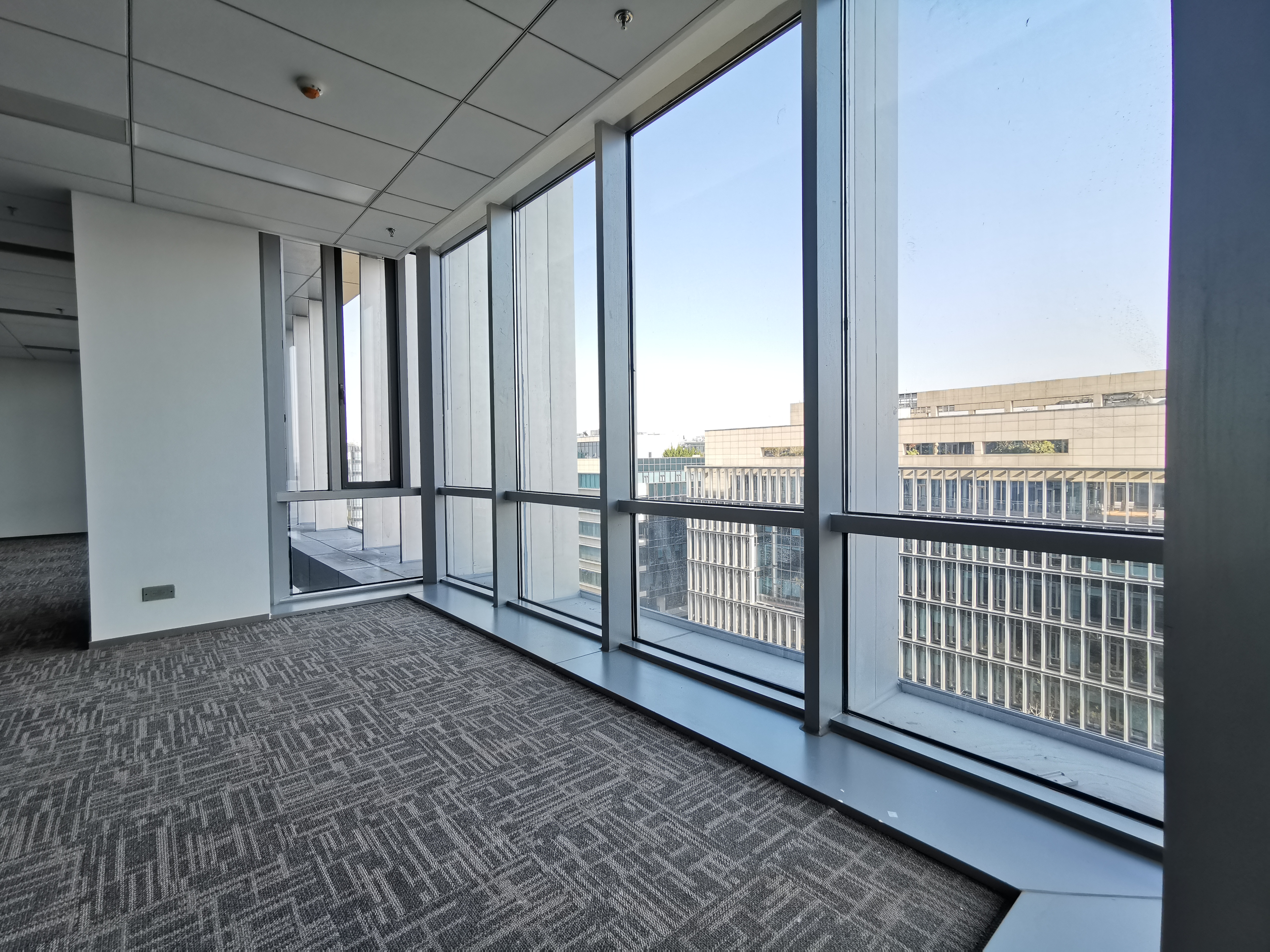 华漕上海富力环球中心168平米写字楼出租