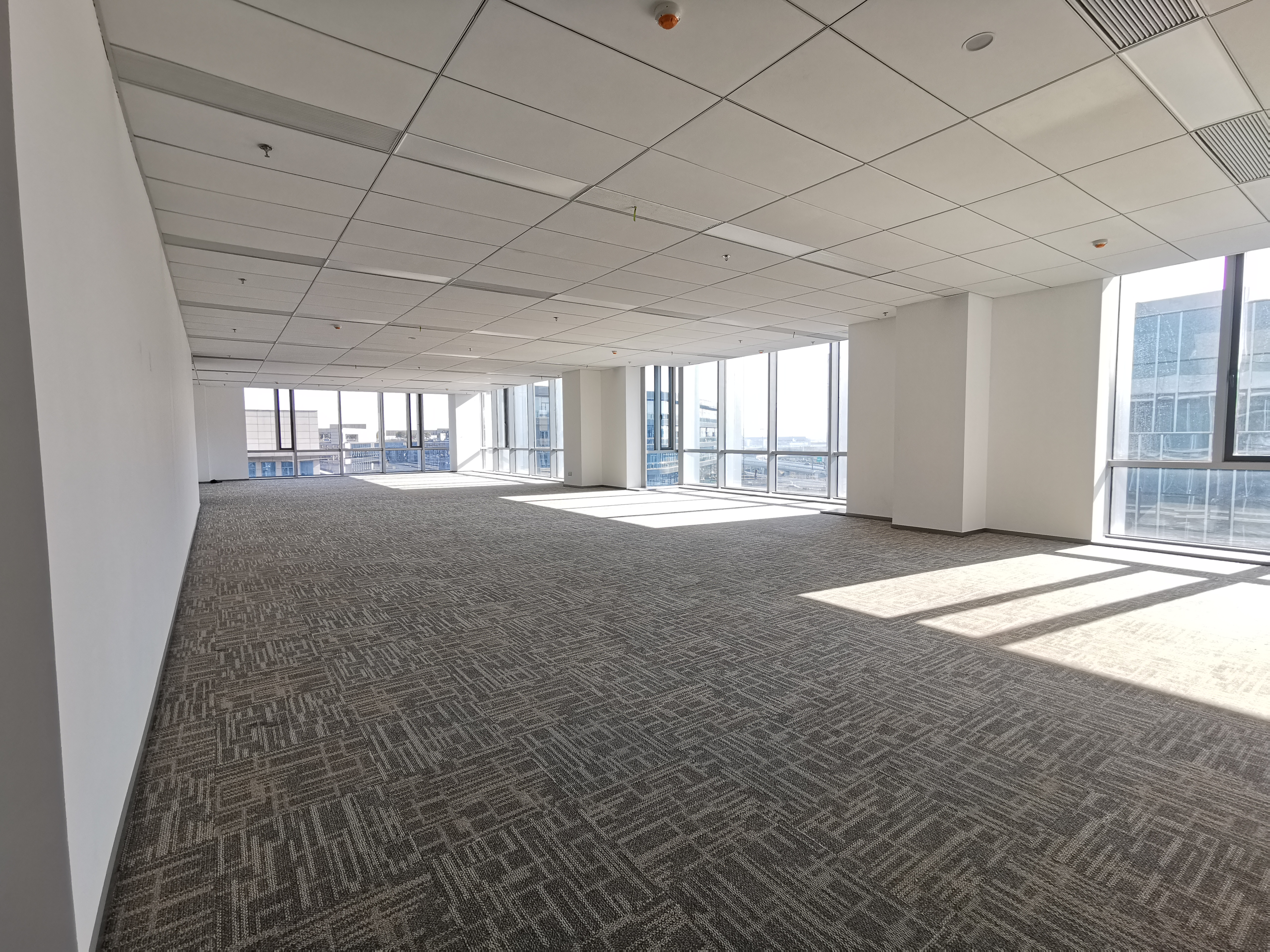 华漕上海富力环球中心307平米写字楼出租