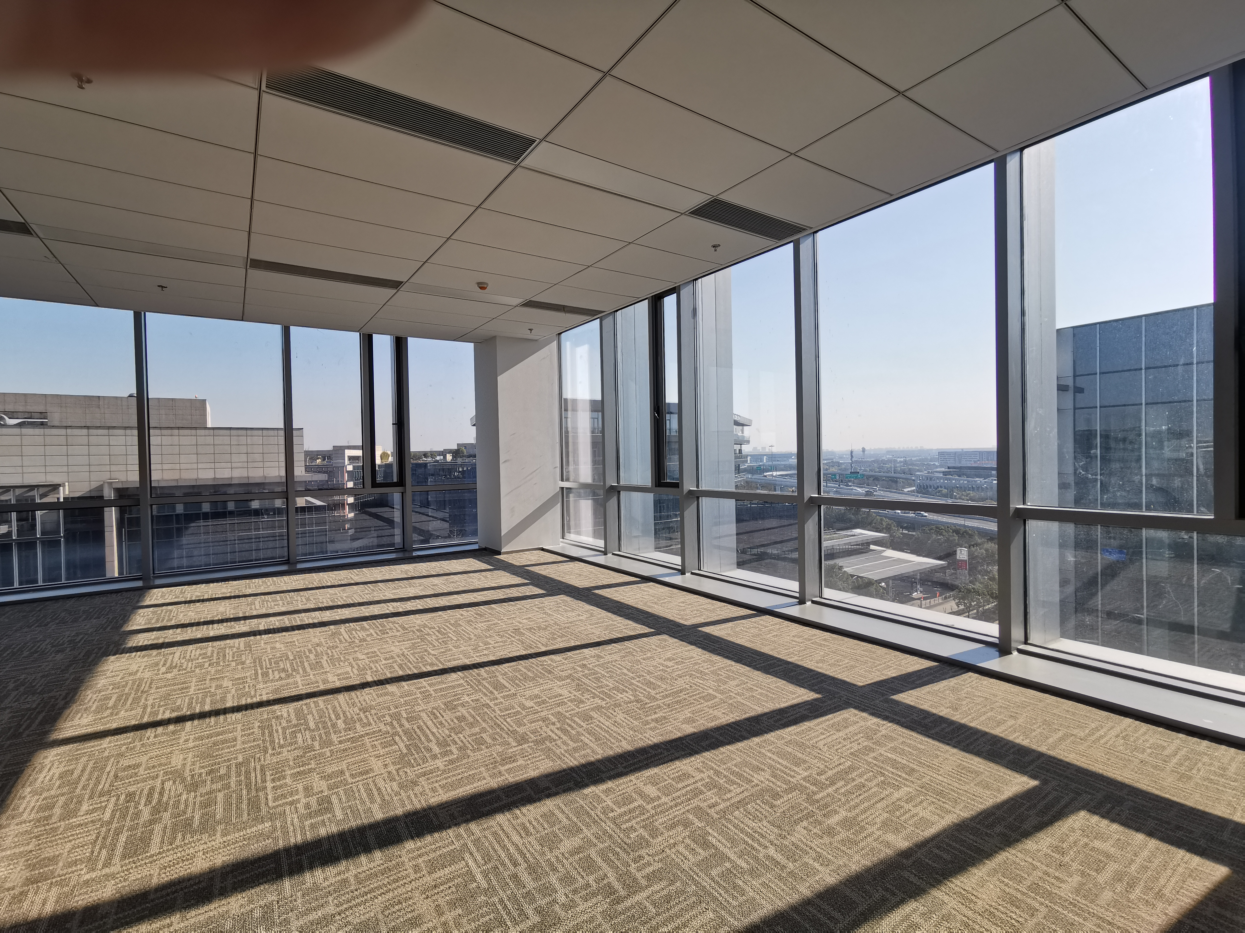 华漕上海富力环球中心307平米写字楼出租