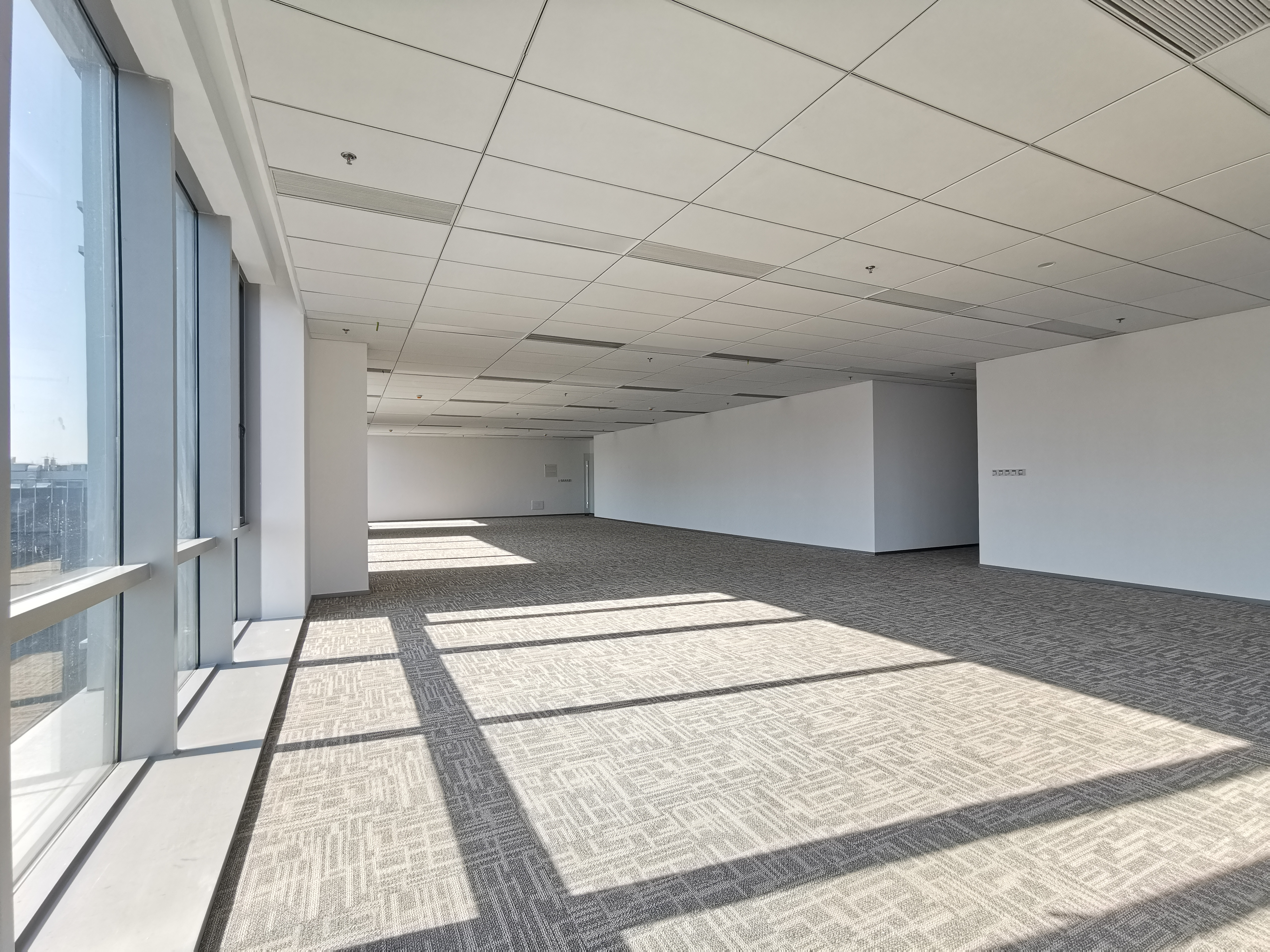 华漕上海富力环球中心307平米写字楼出租